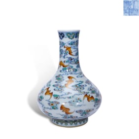 Qing Dynasty Qianlong period, Doucai water chestnut-shaped vase with cloud and bat patterns