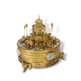 Qing Dynasty Kangxi period, Gilt-bronze mandala inlaid with precious stones