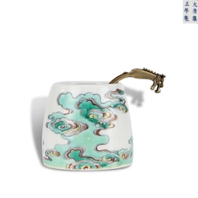 Qing Dynasty Yongzheng period, Doucai horseshoe-shaped water pot with auspicious cloud patterns