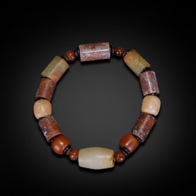 Cultural Period cylindrical pendant, jade tube bead necklace