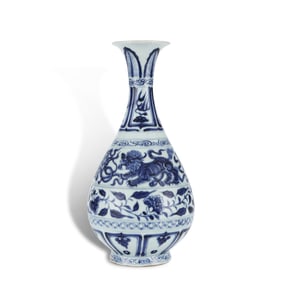 Yuan Dynasty Blue-and-white yuhuchun vase with lion-and-ball patterns