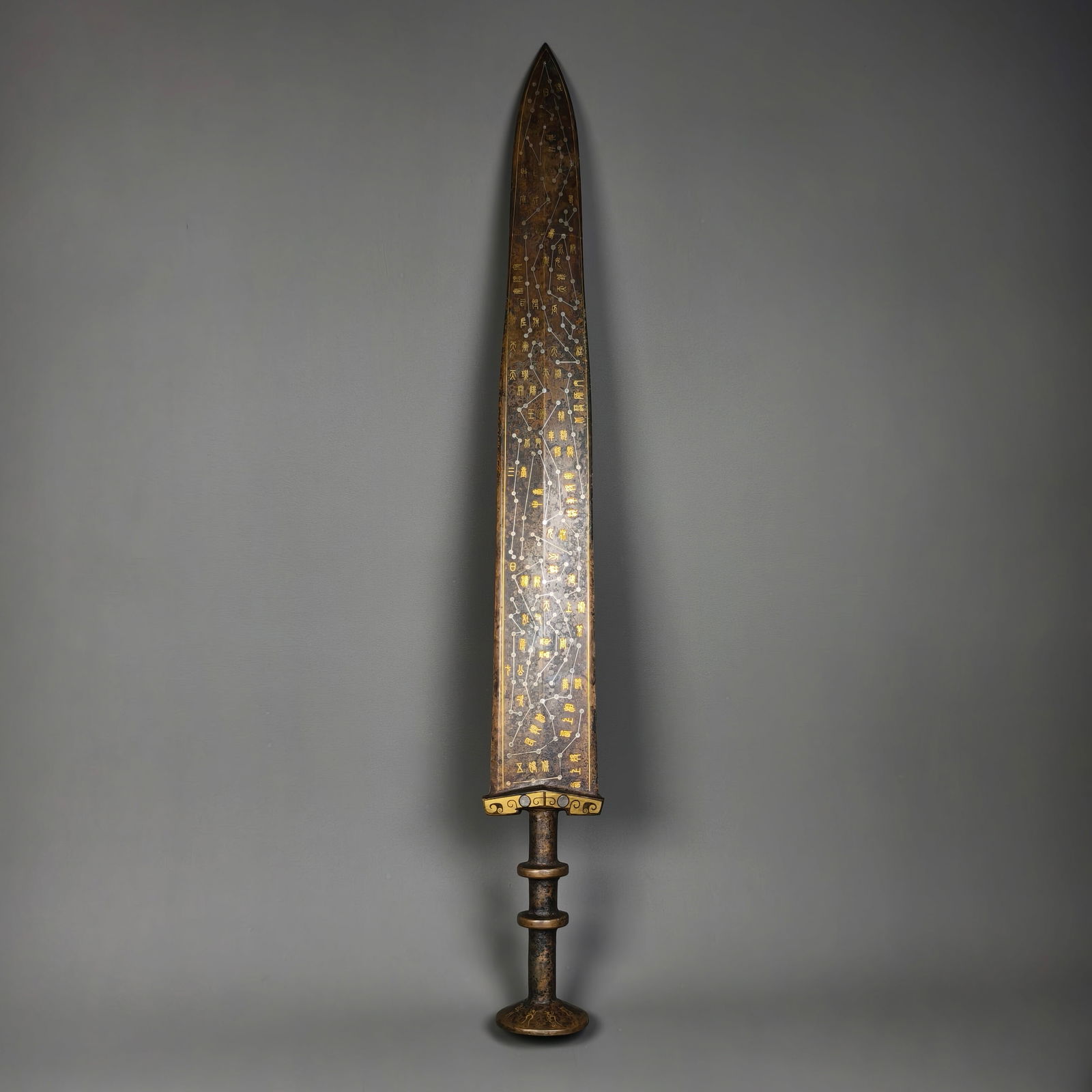 WARRING STATES PERIOD GOLD AND SILVER INLAID SWORD (1 of 8)
