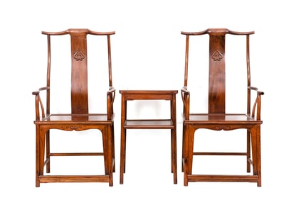 A SET OF ROSEWOOD FOUR-CORNERED PIECES