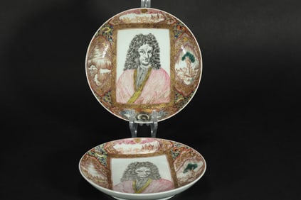 A PAIR OF QING DYNASTY WESTERN-STYLE FIGURE PLATES