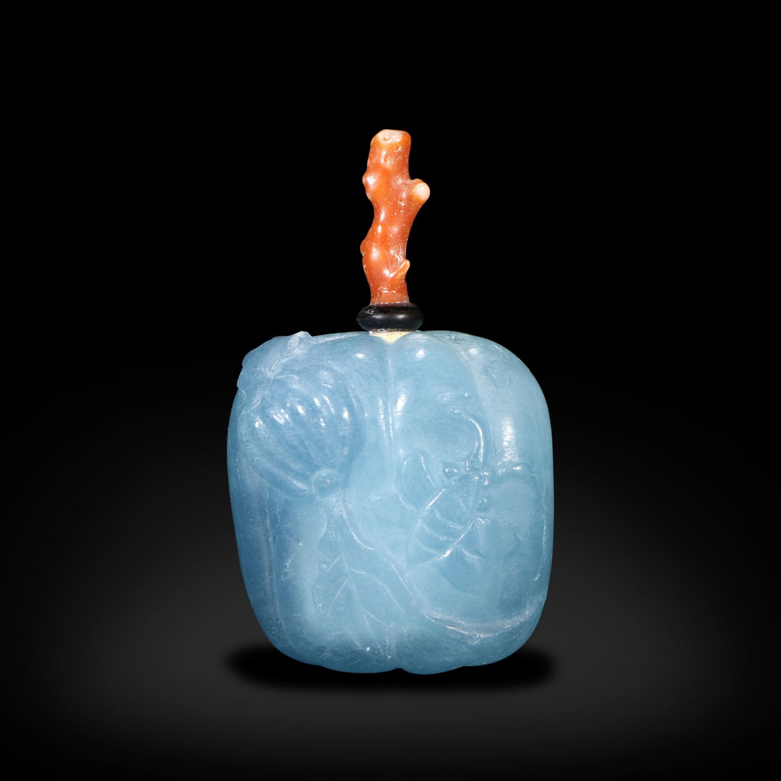 Qing Dynasty Aquamarine snuff bottle carved with "continuous prosperity" (1 of 4)