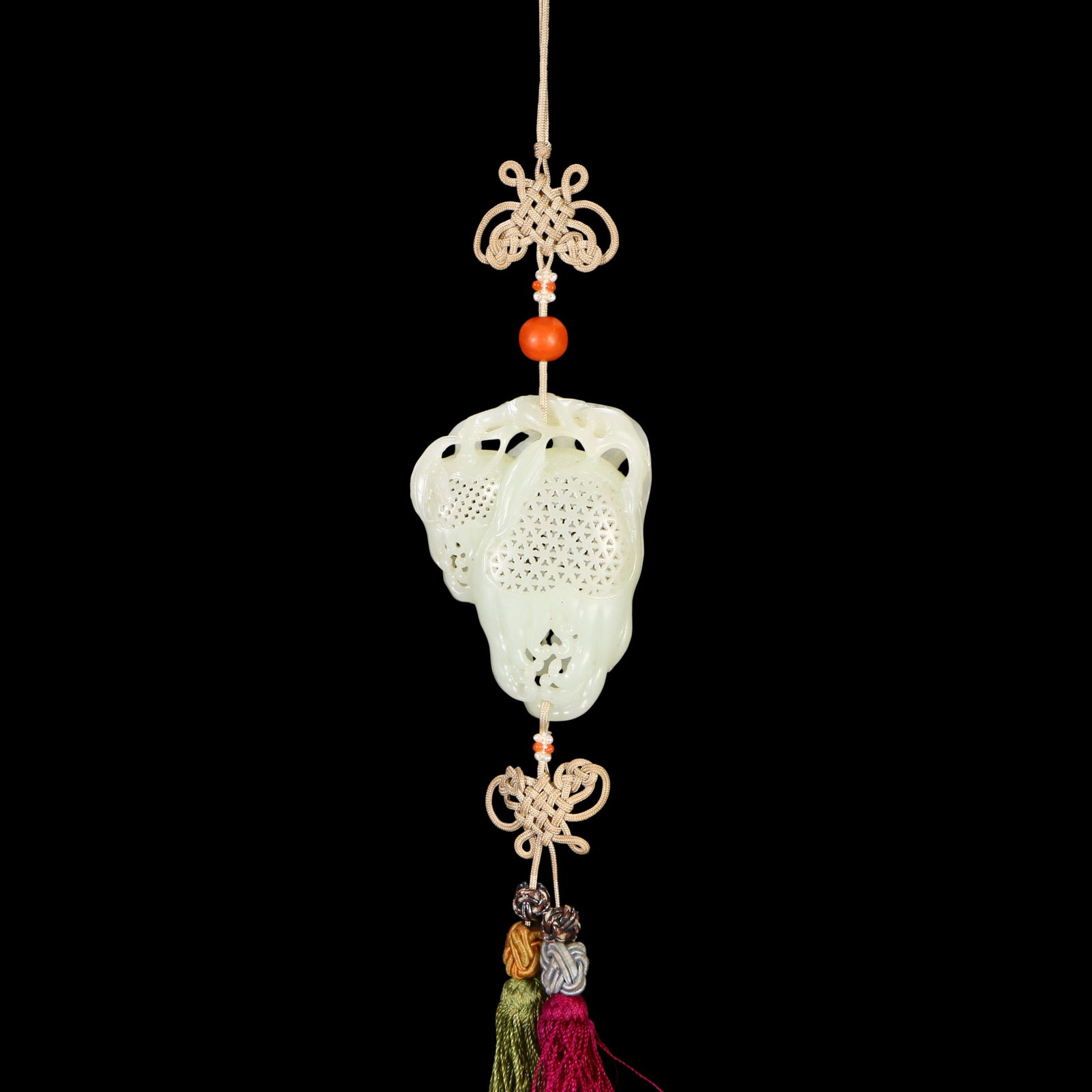 Qing Dynasty Hetian white jade openwork sachet in the shape of Buddha's hand (1 of 6)