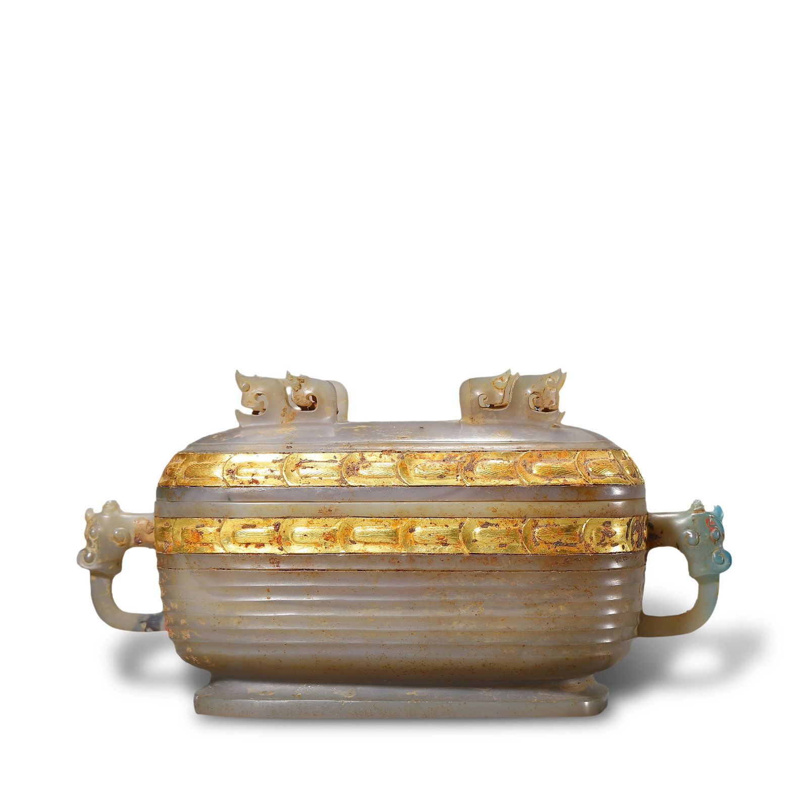 Han Dynasty Agate covered box with gold-mounted dragon ears (1 of 6)