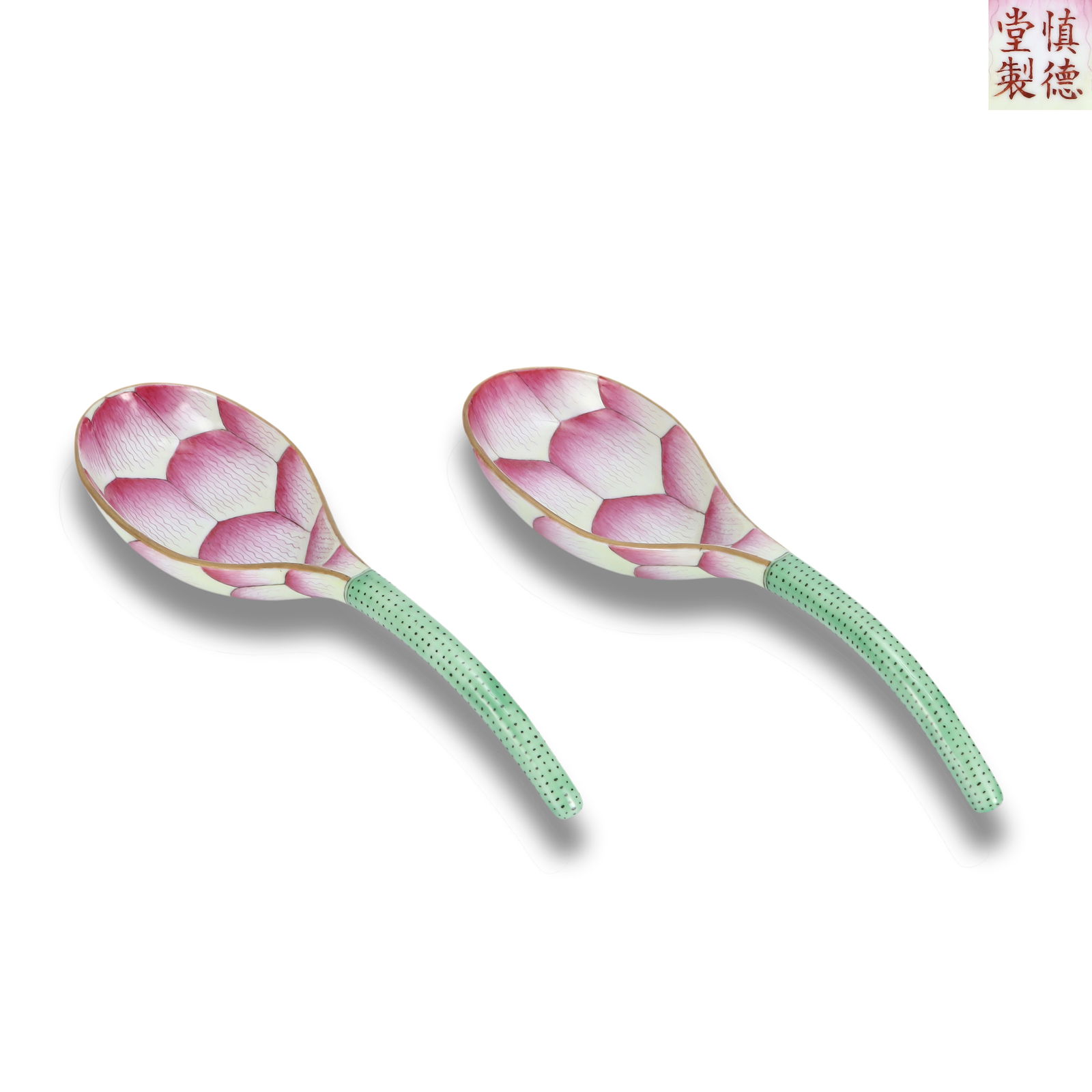 Qing Dynasty Daoguang period, Famille rose lotus spoon, marked "Shende Tang" (1 of 6)