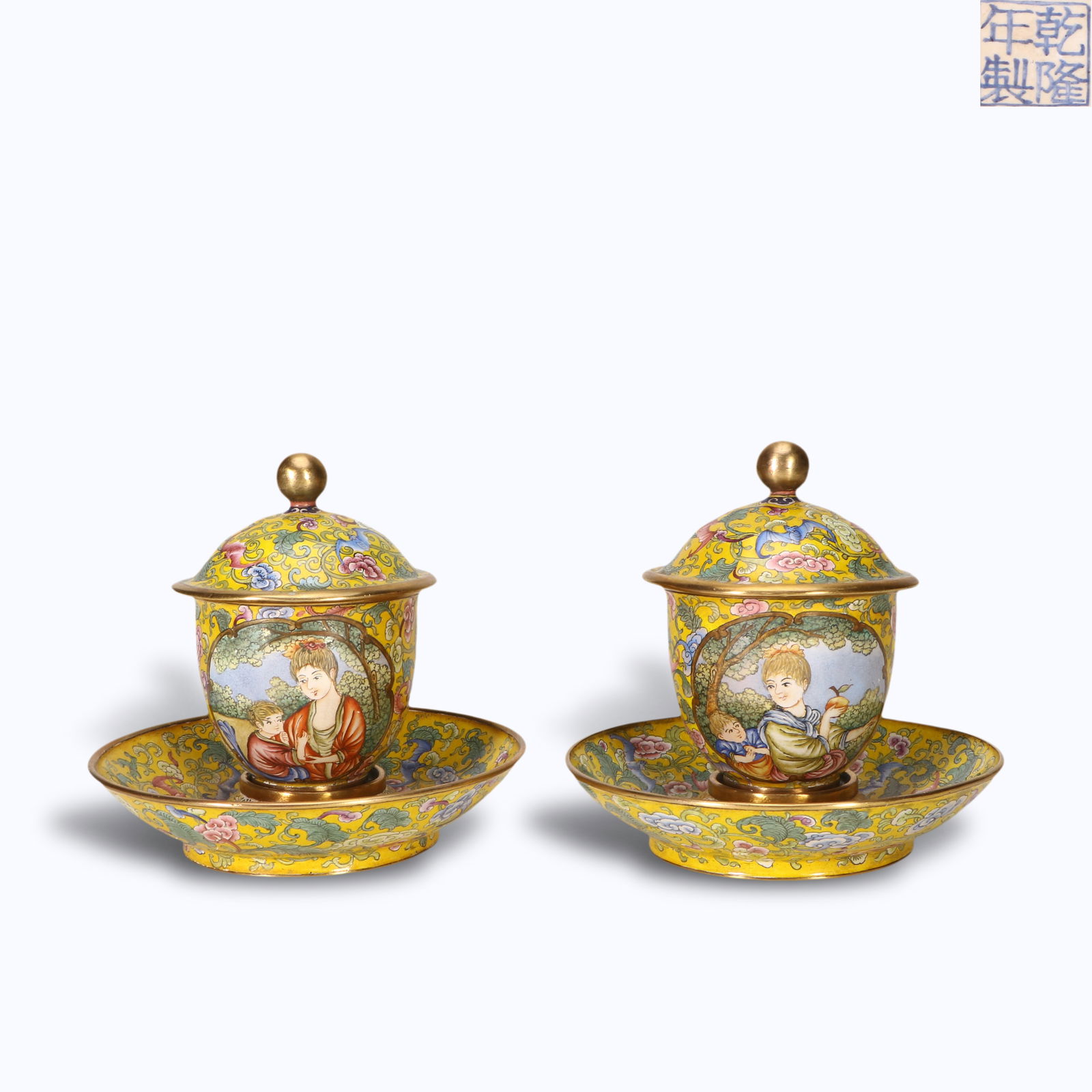Qing Dynasty Qianlong period, A pair of enamel-on-copper lidded cups with saucers, with interlocking (1 of 6)