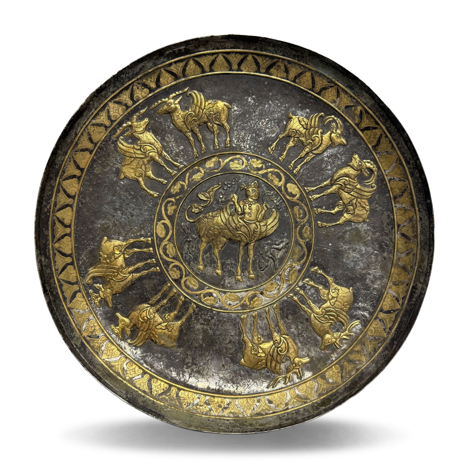 Tang Dynasty Silver-gilt plate with Persian animal (1 of 5)
