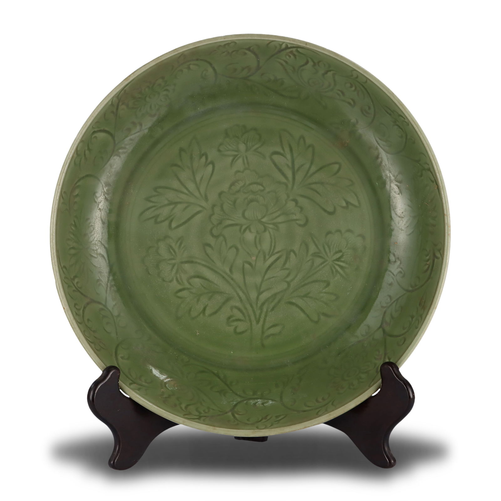 Ming Dynasty Longquan kiln large plate with incised floral patterns (1 of 6)