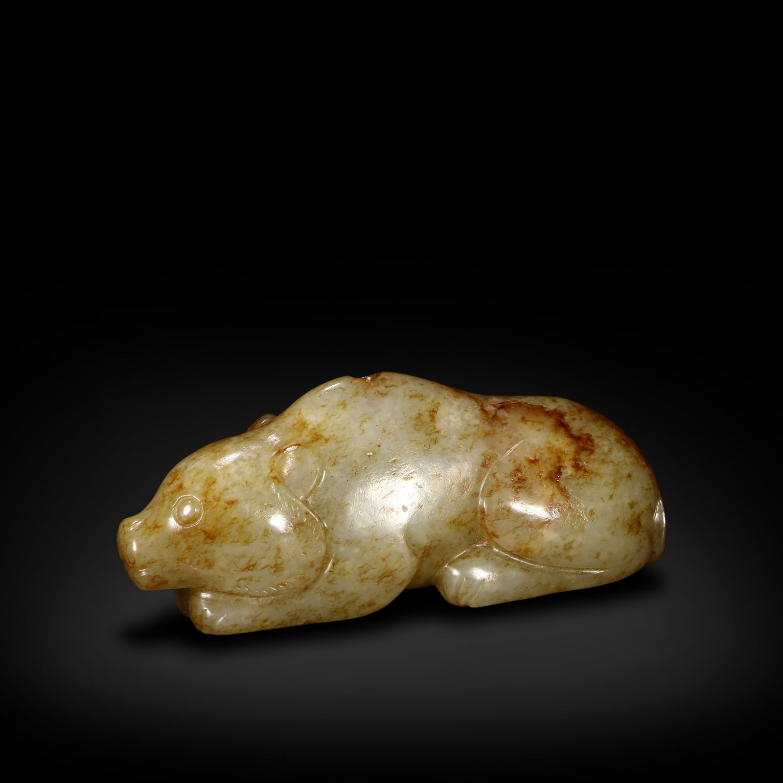 Han Dynasty Jade carved bear ornament (1 of 4)