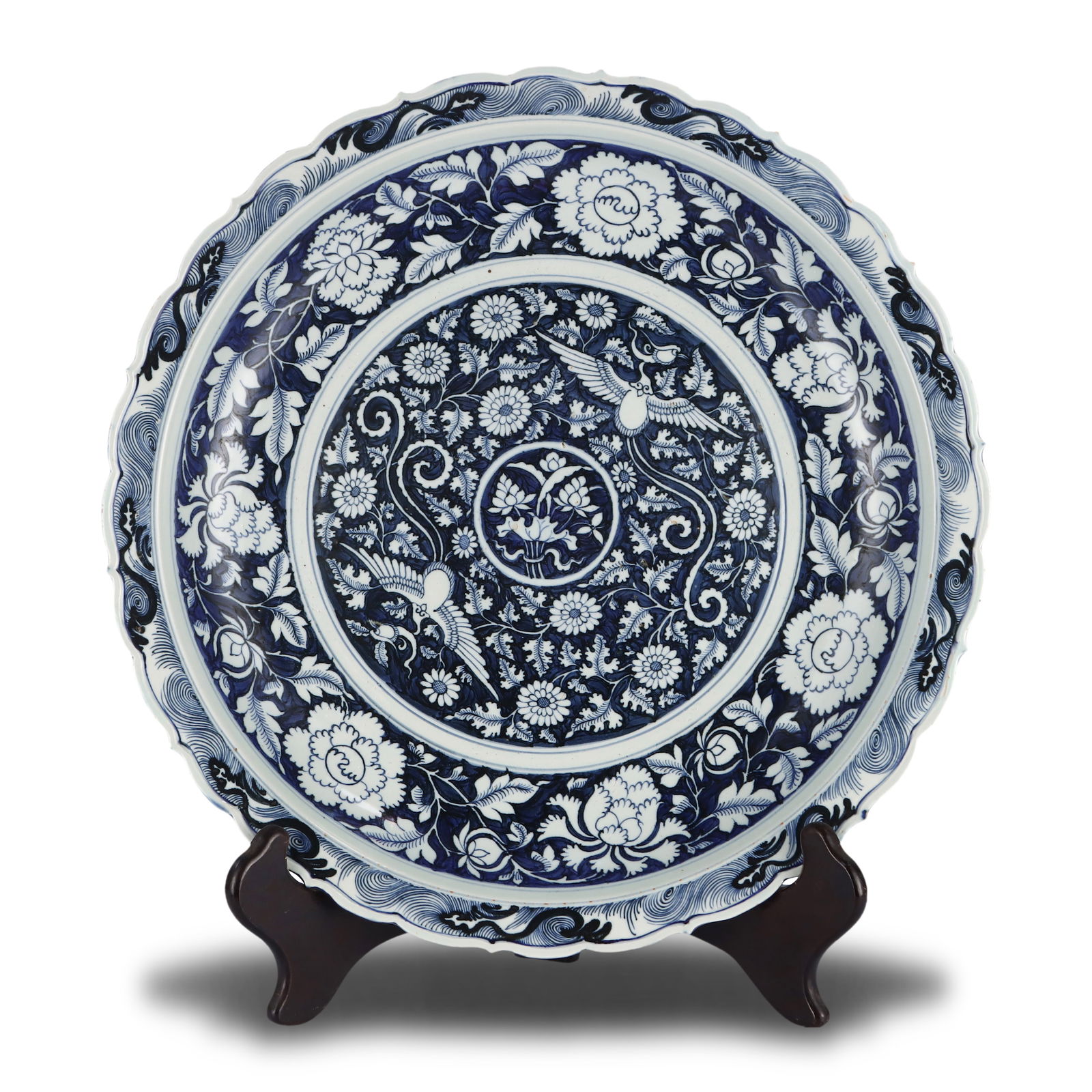 Yuan Dynasty Large blue-and-white lotus-shaped plate with double phoenix and floral patterns (1 of 6)