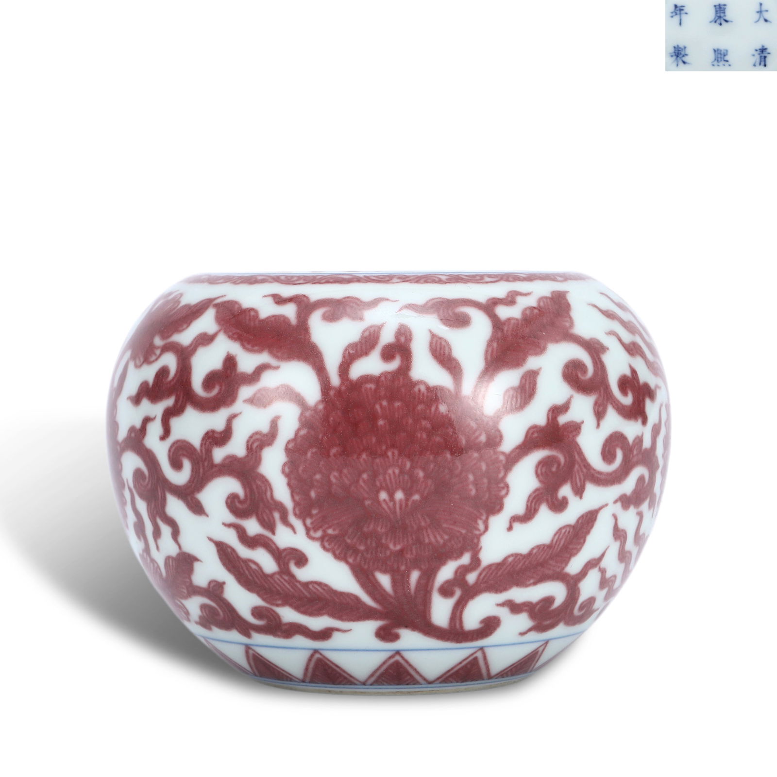 Qing Dynasty Kangxi period, Underglaze red apple zun with interlocking floral patterns (1 of 6)