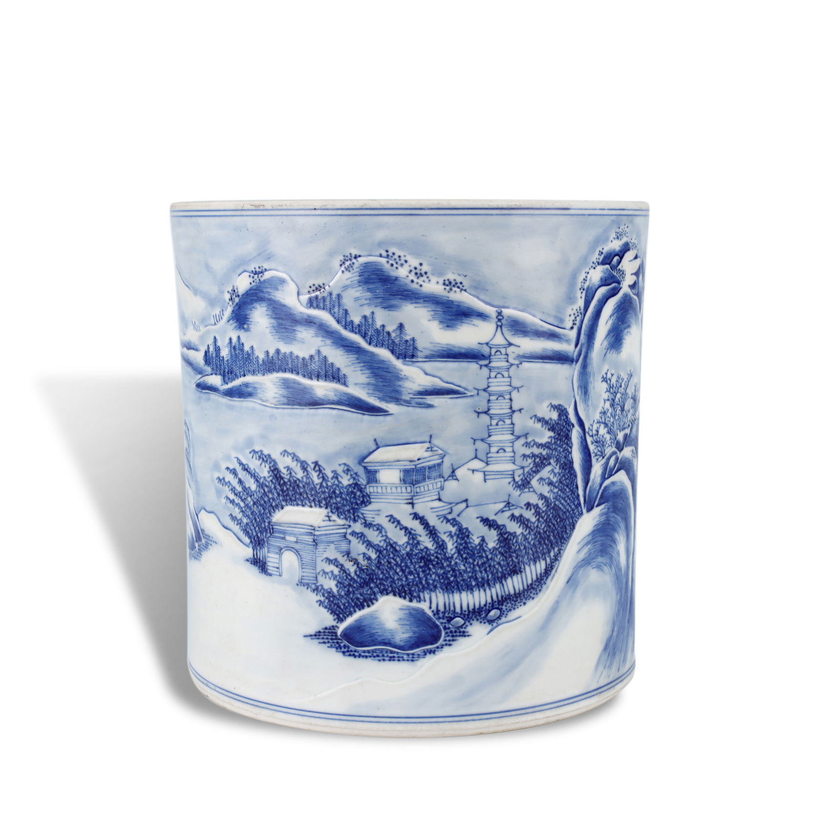 Ming Dynasty Chongzhen period Blue-and-white brush pot with relief-carved snowscape, landscape, and: Name Ming Dynasty Chongzhen period Blue-and-white brush pot with relief-carved snowscape, landscape, and poetic inscriptions, made by "Juyi Zhuren" Dimensions H:21cm D:20.7cm Condition