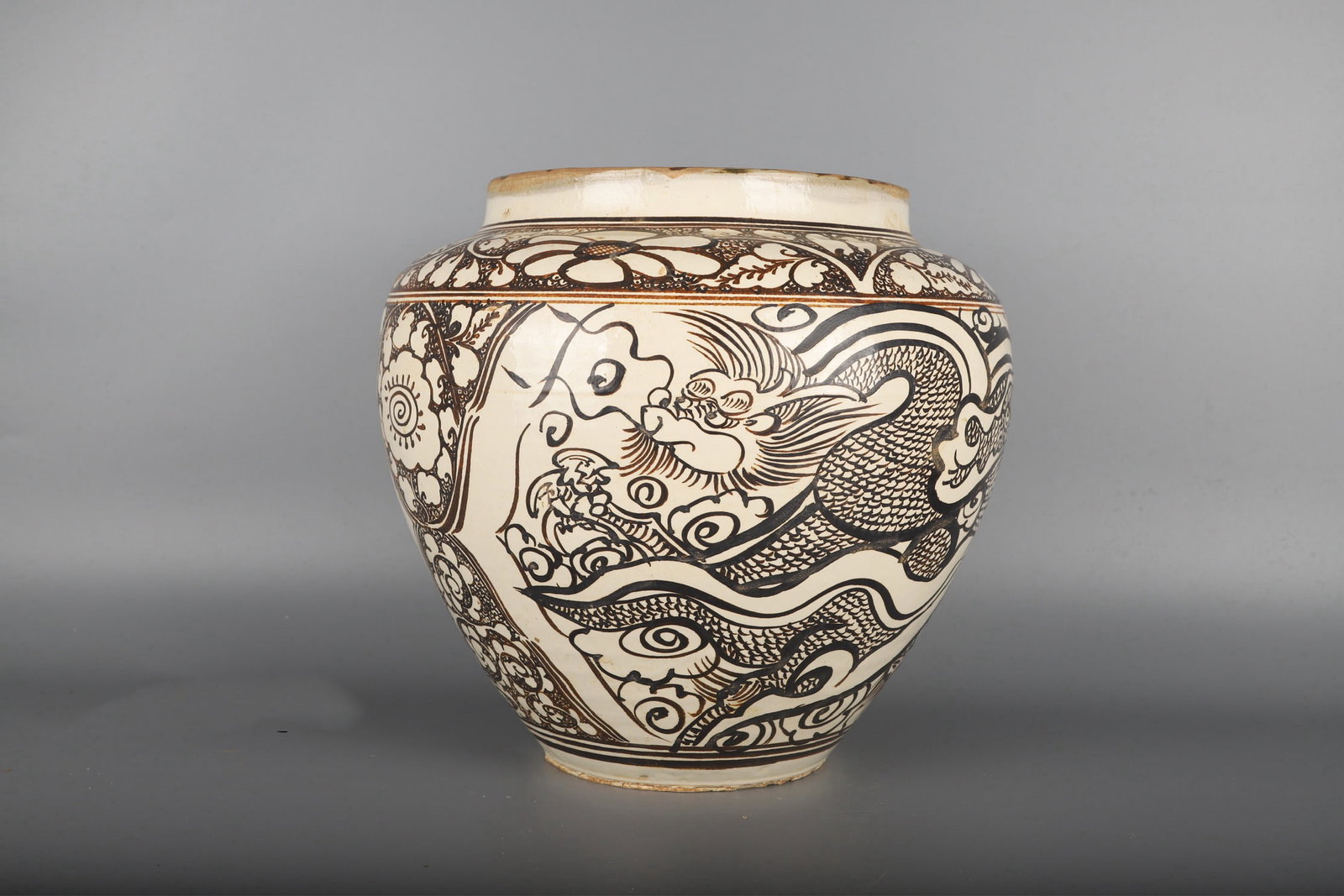 SONG DYNASTY CIZHOU WARE DRAGON PATTERN JAR (1 of 7)