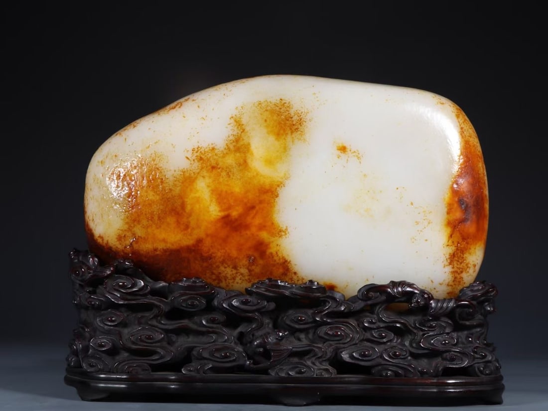 HOTAN JADE SEED MATERIAL: Name HOTAN JADE SEED MATERIAL Dimensions H:24CM L:29CM Condition Additional photographs and condition reports are available upon request as a courtesy to our clients. Any condition