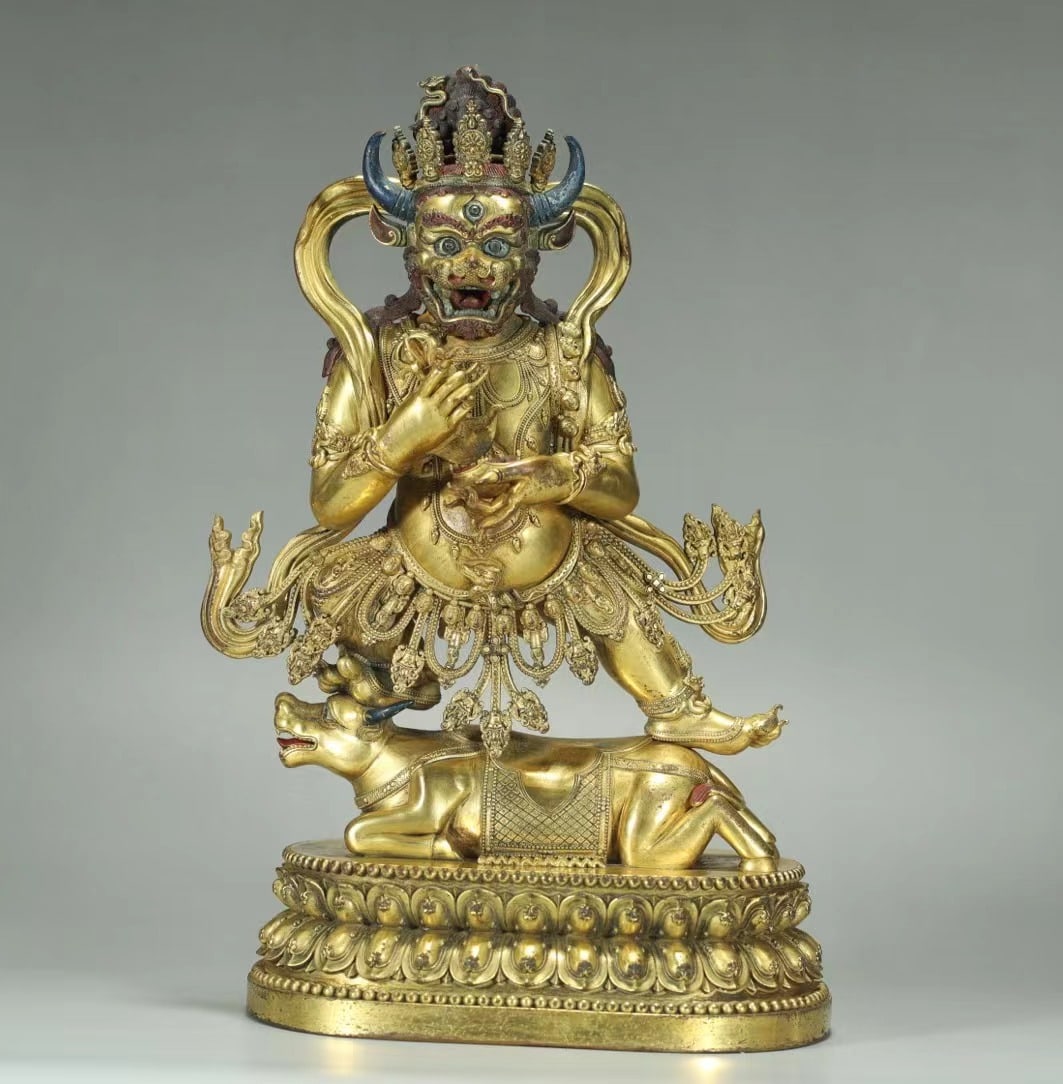 MING DYNASTY GILT BRONZE YAMA-NO-MAE: Name MING DYNASTY GILT BRONZE YAMA-NO-MAE Dimensions H:22CM L:14CM Condition Additional photographs and condition reports are available upon request as a courtesy to our clients. Any