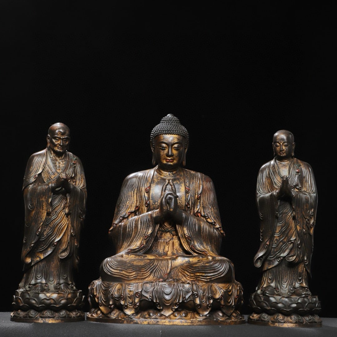 QING DYNASTY BRONZE LACQUERED AND GILDED BUDDHA STATUE (1 of 9)