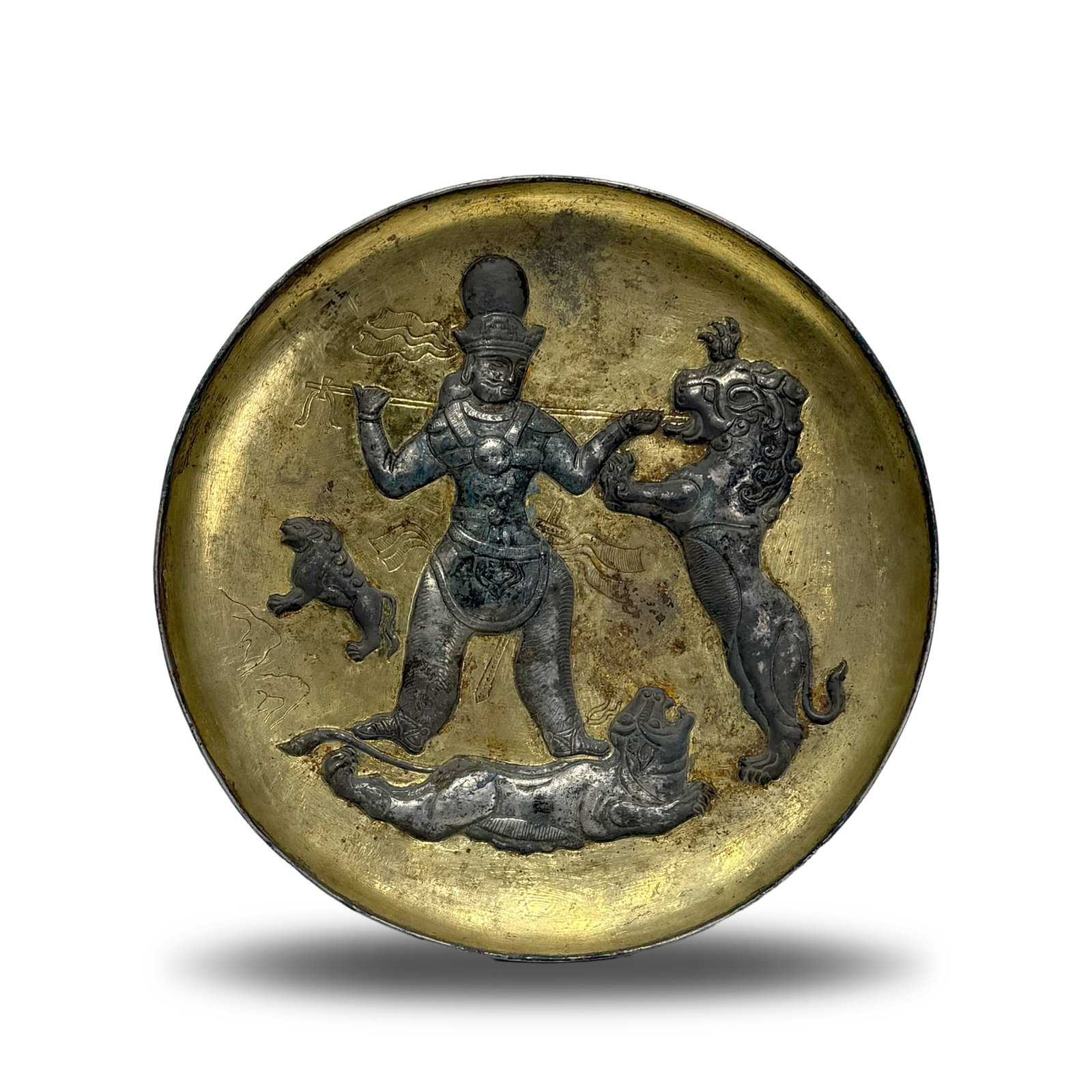 Tang Dynasty Silver-gilt plate with Persian hunting: Name Tang Dynasty Silver-gilt plate with Persian hunting Dimensions D:18cm Wt:287.6g Condition Additional photographs and condition reports are available upon request as a courtesy t