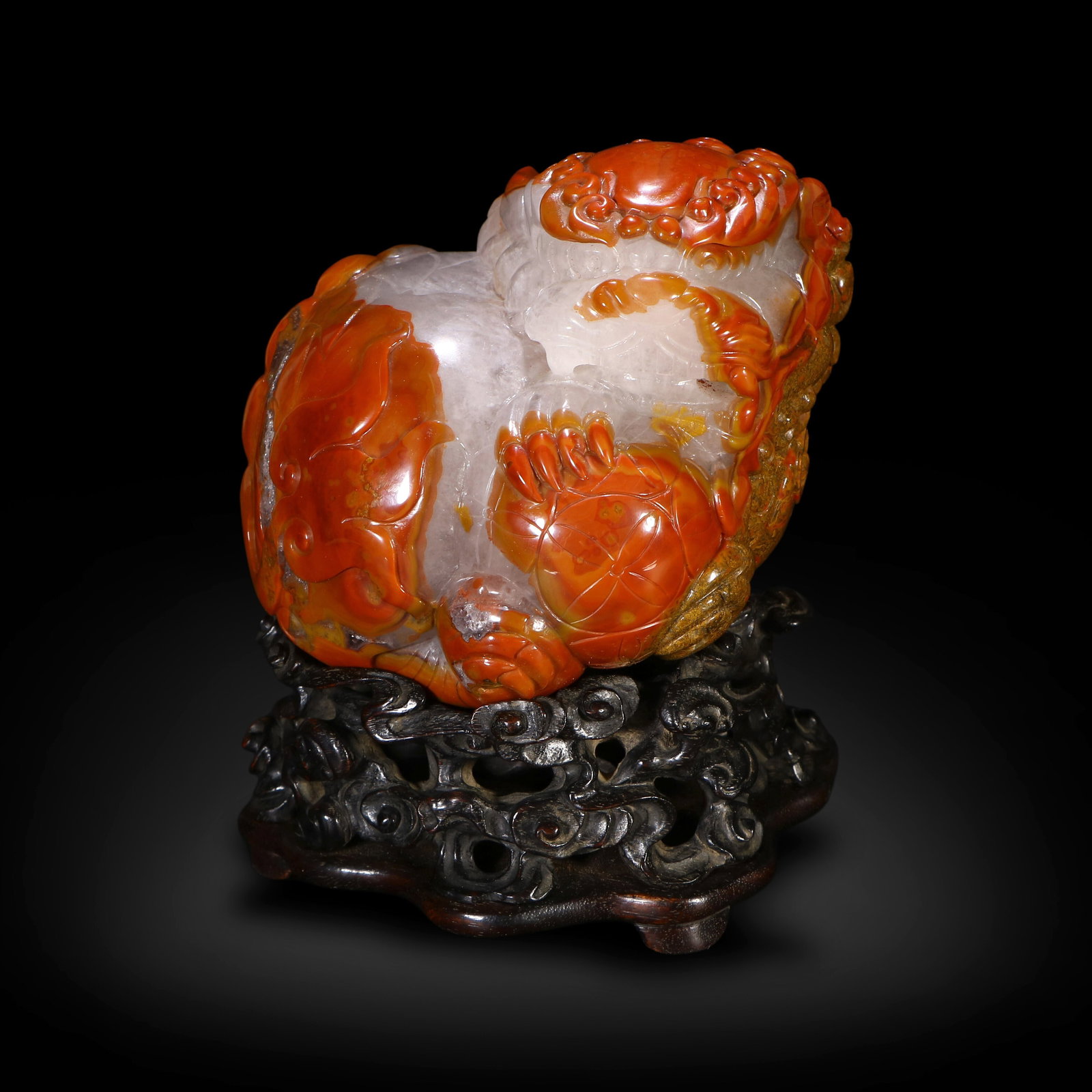 Qing Dynasty Warring States red agate ornament carved with lion and embroidered ball (1 of 5)