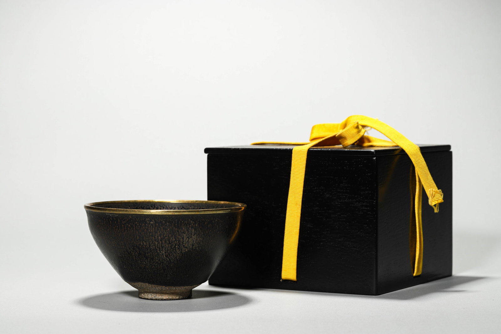 Song Dynasty Jian Ware Hare's Fur Glaze Tea Bowl with Original Box: Name Song Dynasty Jian Ware Hare's Fur Glaze Tea Bowl with Original Box Dimensions H:7cm D:12.5cm Condition Additional photographs and condition reports are available upon request as