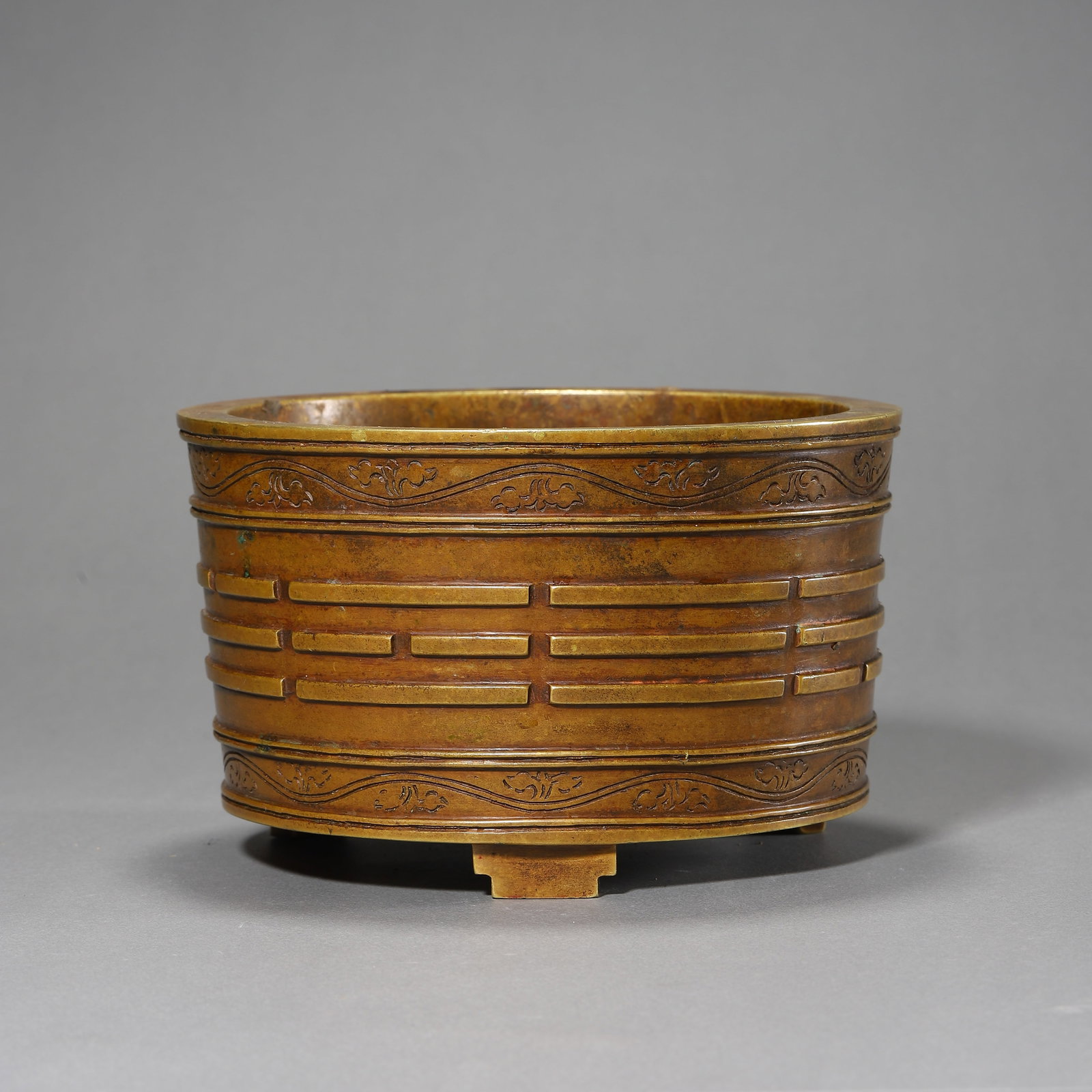 Ming Dynasty Bronze censer with Eight Trigram patterns, inscribed "Supervised by Ruan An, Eunuch: Name Ming Dynasty Bronze censer with Eight Trigram patterns, inscribed "Supervised by Ruan An, Eunuch Director of the Divine Palace Directorate, 4th year of the Xuande reign of the Great Ming" 