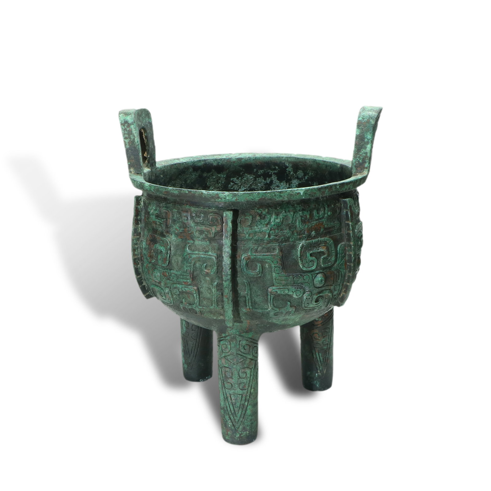 Shang Dynasty Bronze tripod cauldron with taotie (1 of 5)