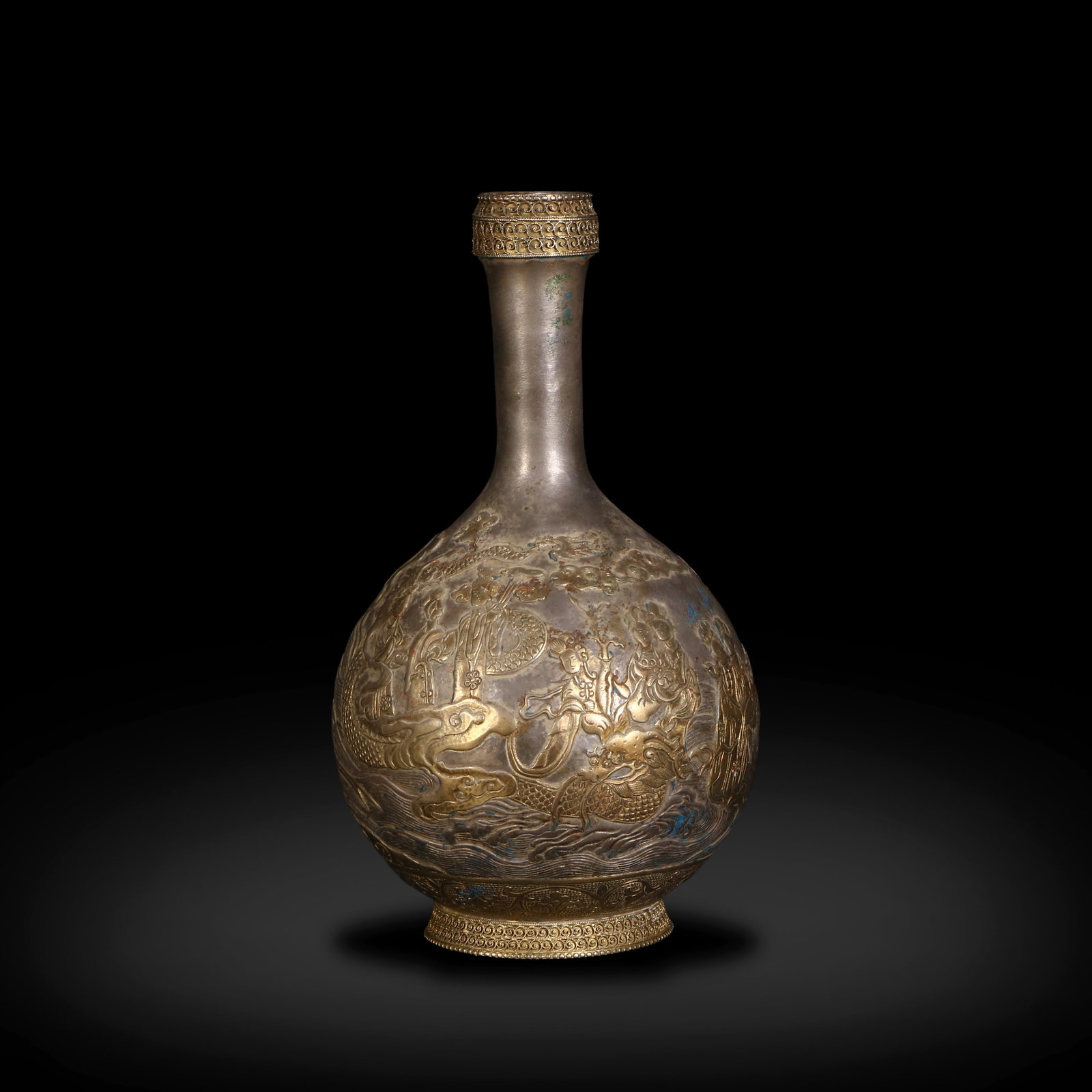 Tang Dynasty Gilt Silver Vase with Figure Story Patterns: Name Tang Dynasty Gilt Silver Vase with Figure Story Patterns Dimensions H:15.5cm D:8.5cm Wt:216g Description