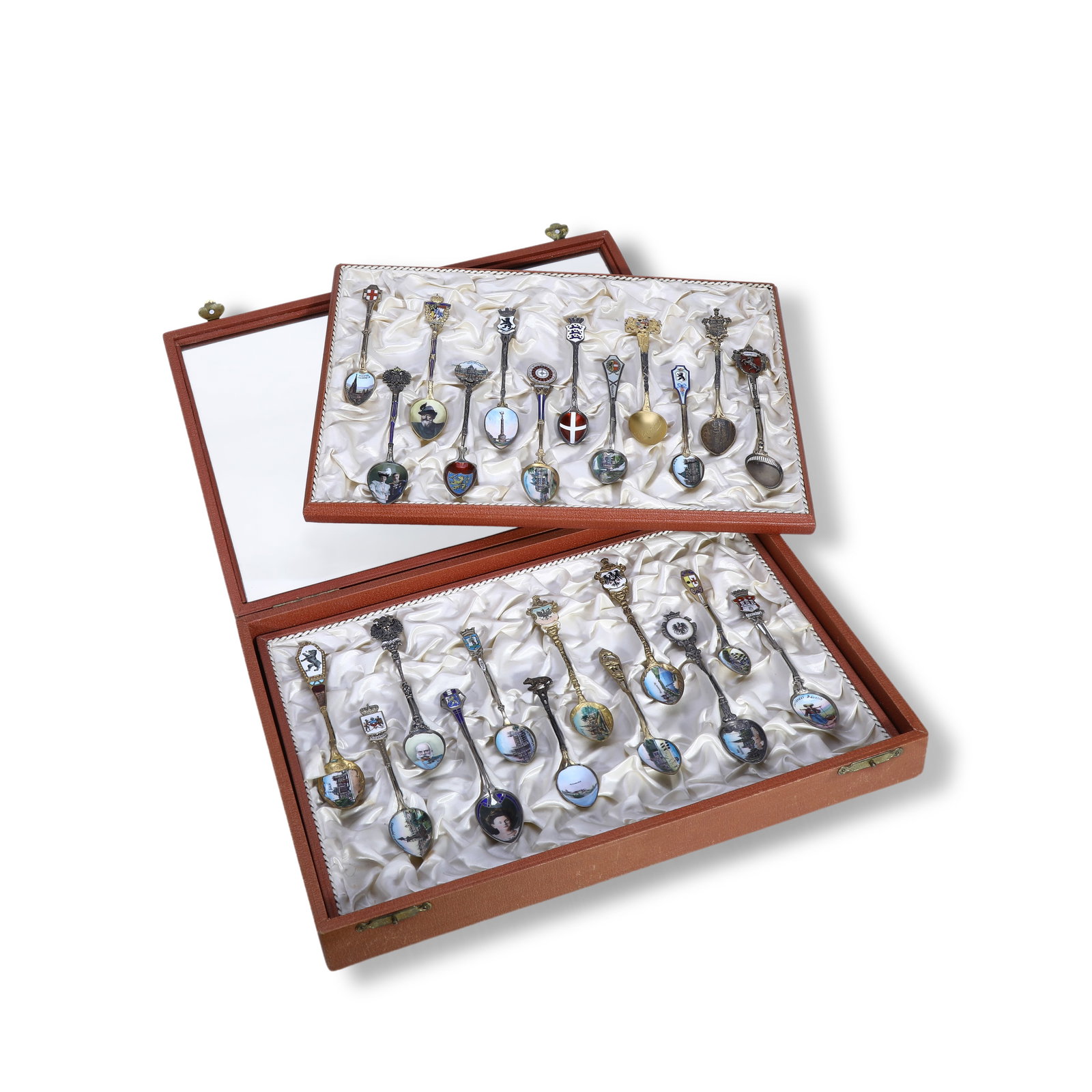 Set of 24 Rare Fine German Empire (1871-1918) Gilt Silver & Enamel Spoons: Name Set of 24 Rare Fine German Empire (1871-1918) Gilt Silver & Enamel Spoons Dimensions L:9-13.5cm/5x34x24cm Description Period: 1910Style: German Imperial StyleMaterial: 800 Gilt Silver,