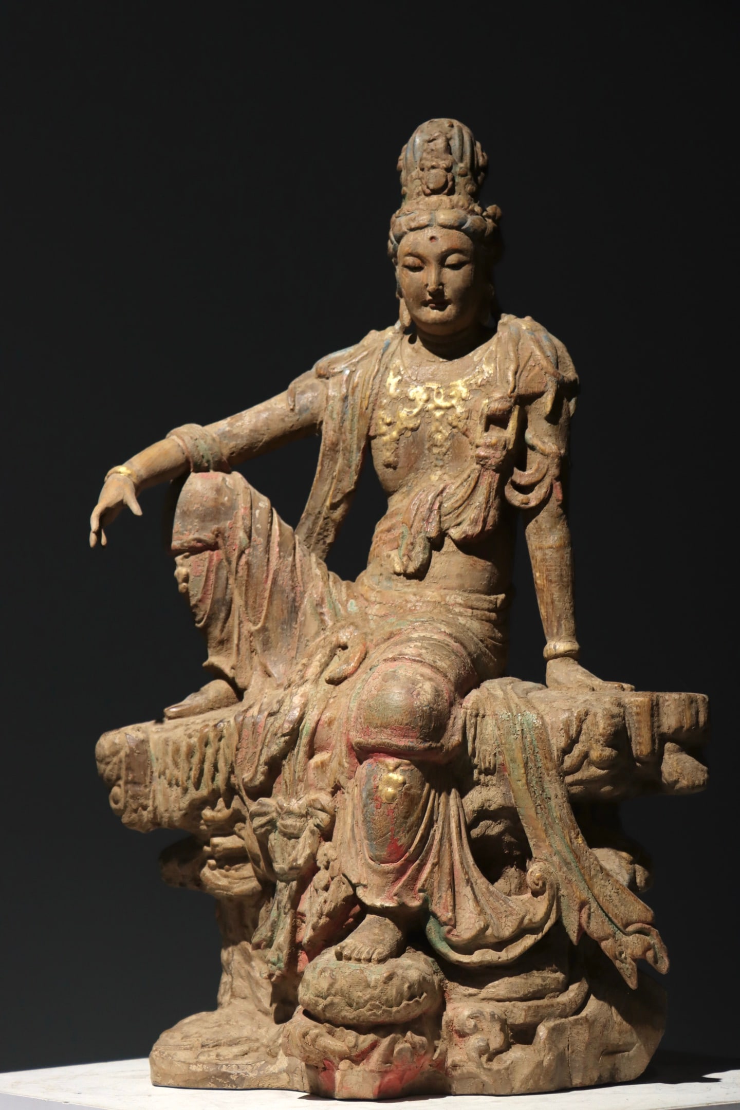 Song Dynasty, Wood carved statue of Free Avalokite?vara (1 of 8)