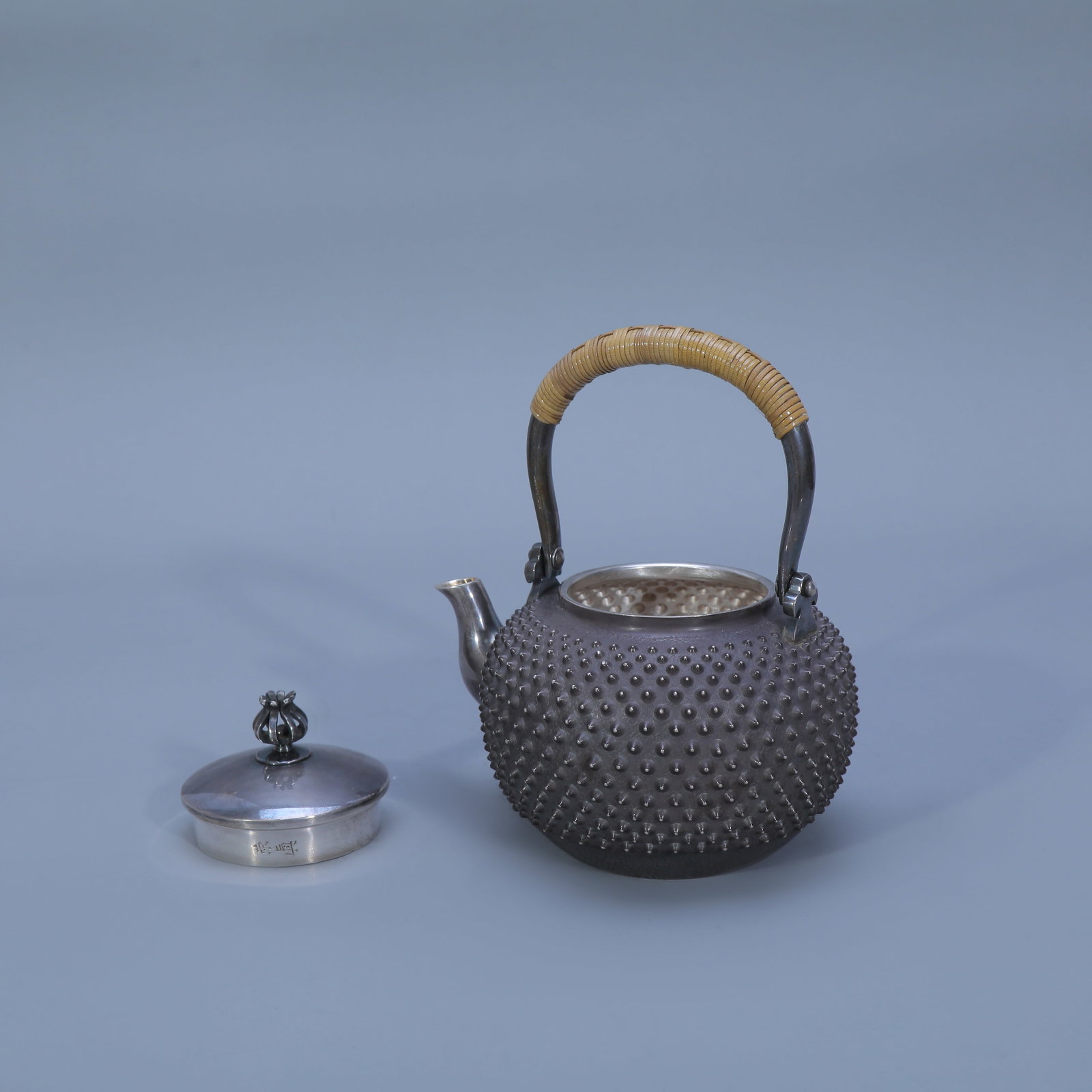 Silver Teapot with Mist Pattern - 3