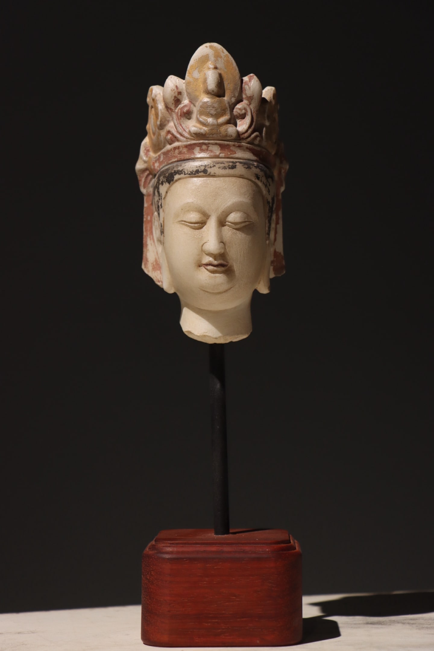 Northern Qi Dynasty,White marble carved Avalokite?vara head: Name Northern Qi Dynasty,White marble carved Avalokite?vara head Dimensions H:15cm Description
