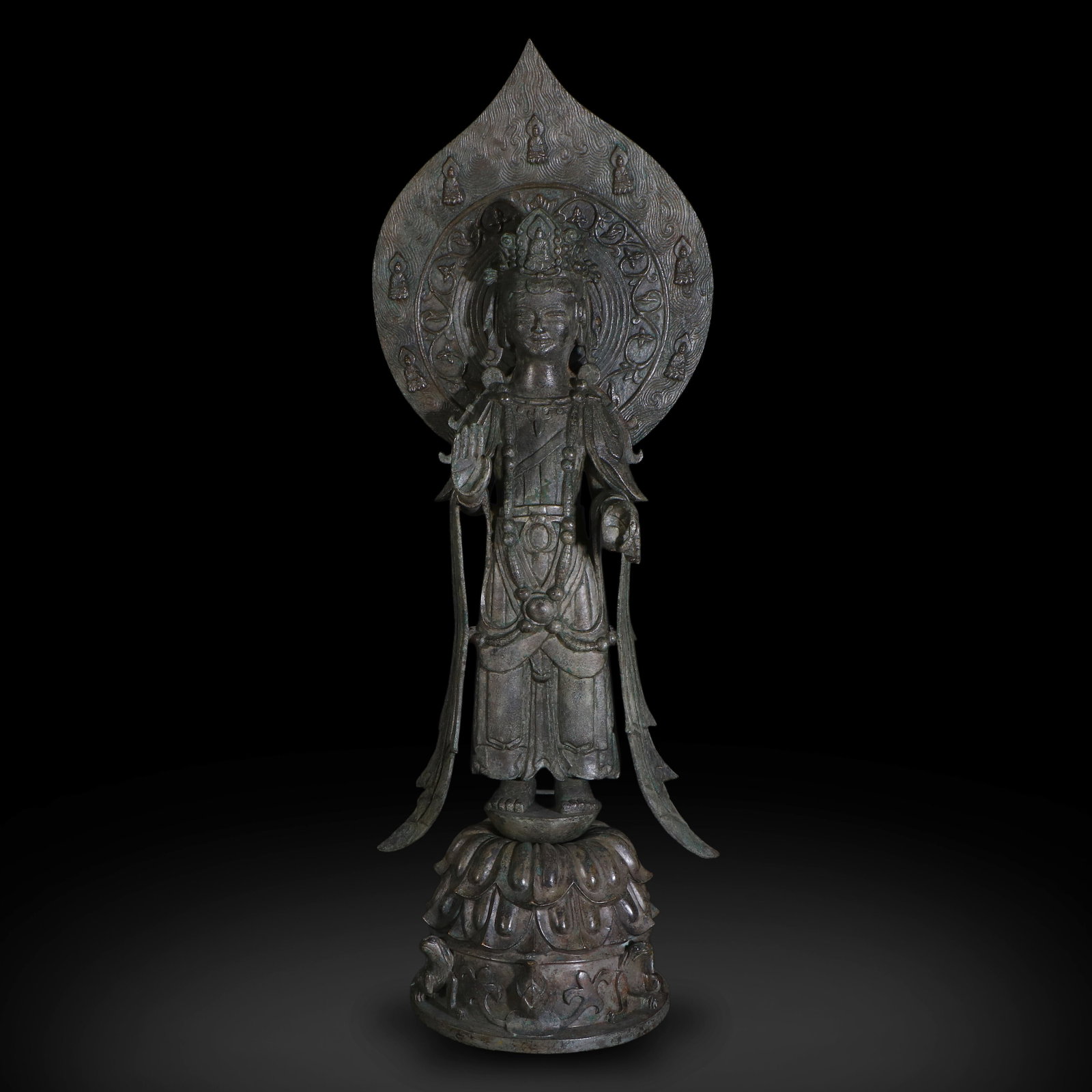 Northern Qi Dynasty Bronze Standing Statue of Avalokite?vara: Name Northern Qi Dynasty Bronze Standing Statue of Avalokite?vara Dimensions H:71cm W:28cm Description