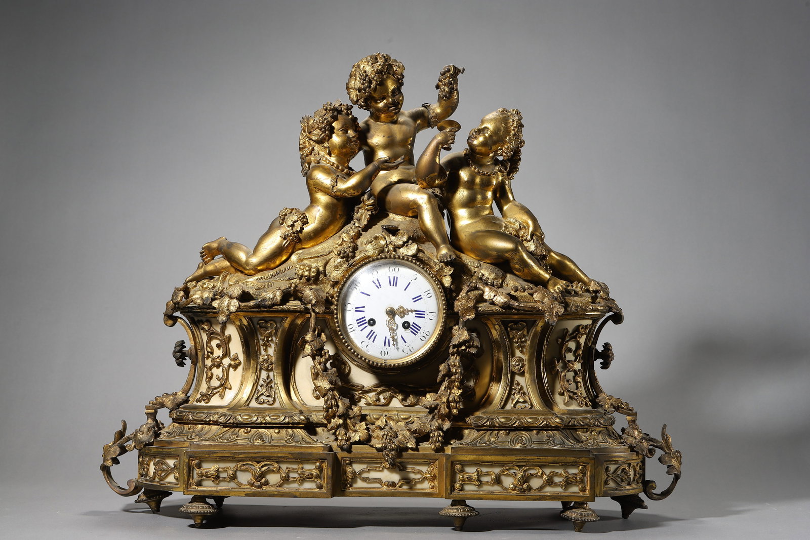 Qing Dynasty Gilt Bronze Mantel Clock with Western Angel: Name Qing Dynasty Gilt Bronze Mantel Clock with Western Angel Dimensions H:53cm W:65cm Description
