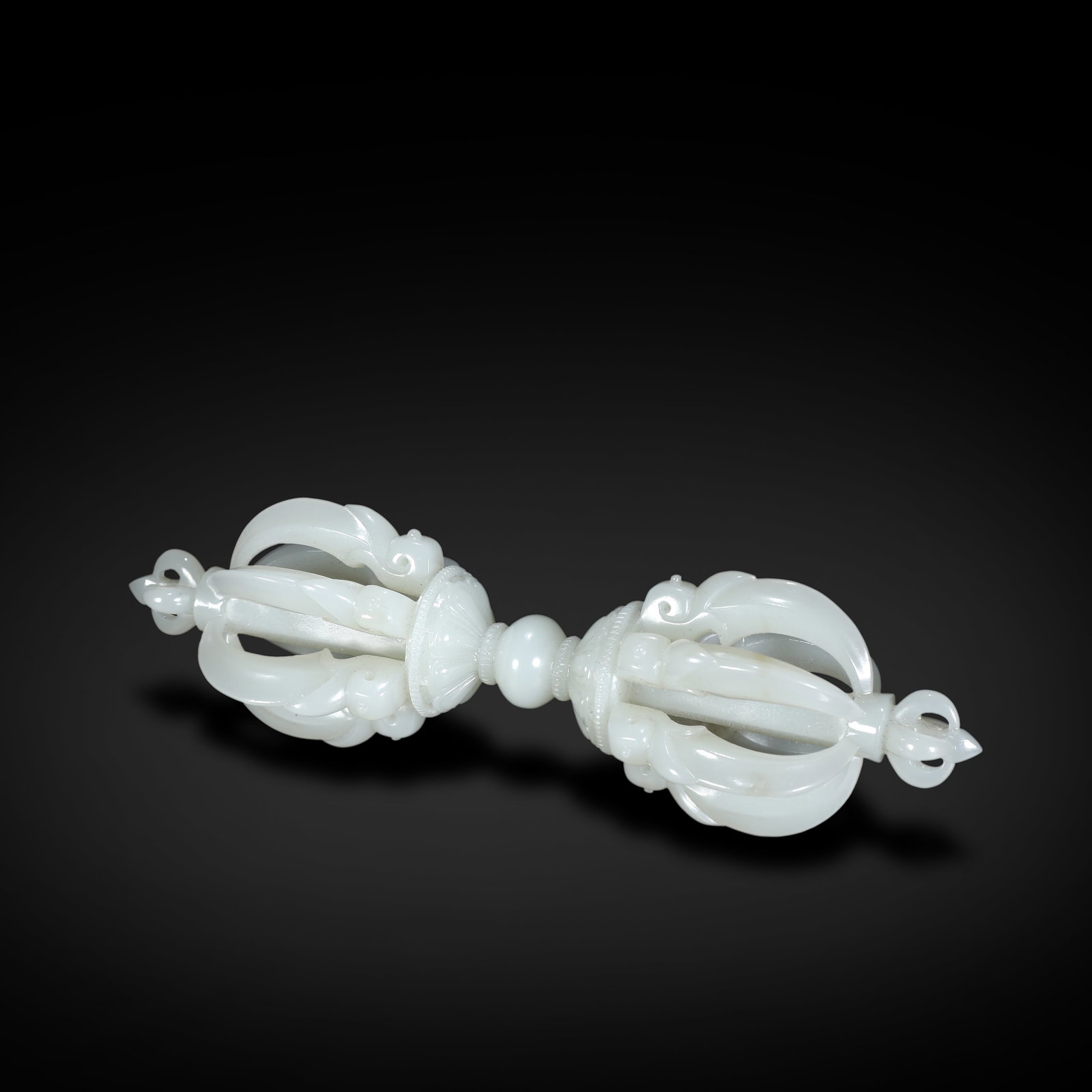 Qing Dynasty Hotan White Jade Vajra: Name Qing Dynasty Hotan White Jade Vajra Dimensions H:16.5cm W:4.9cm Description