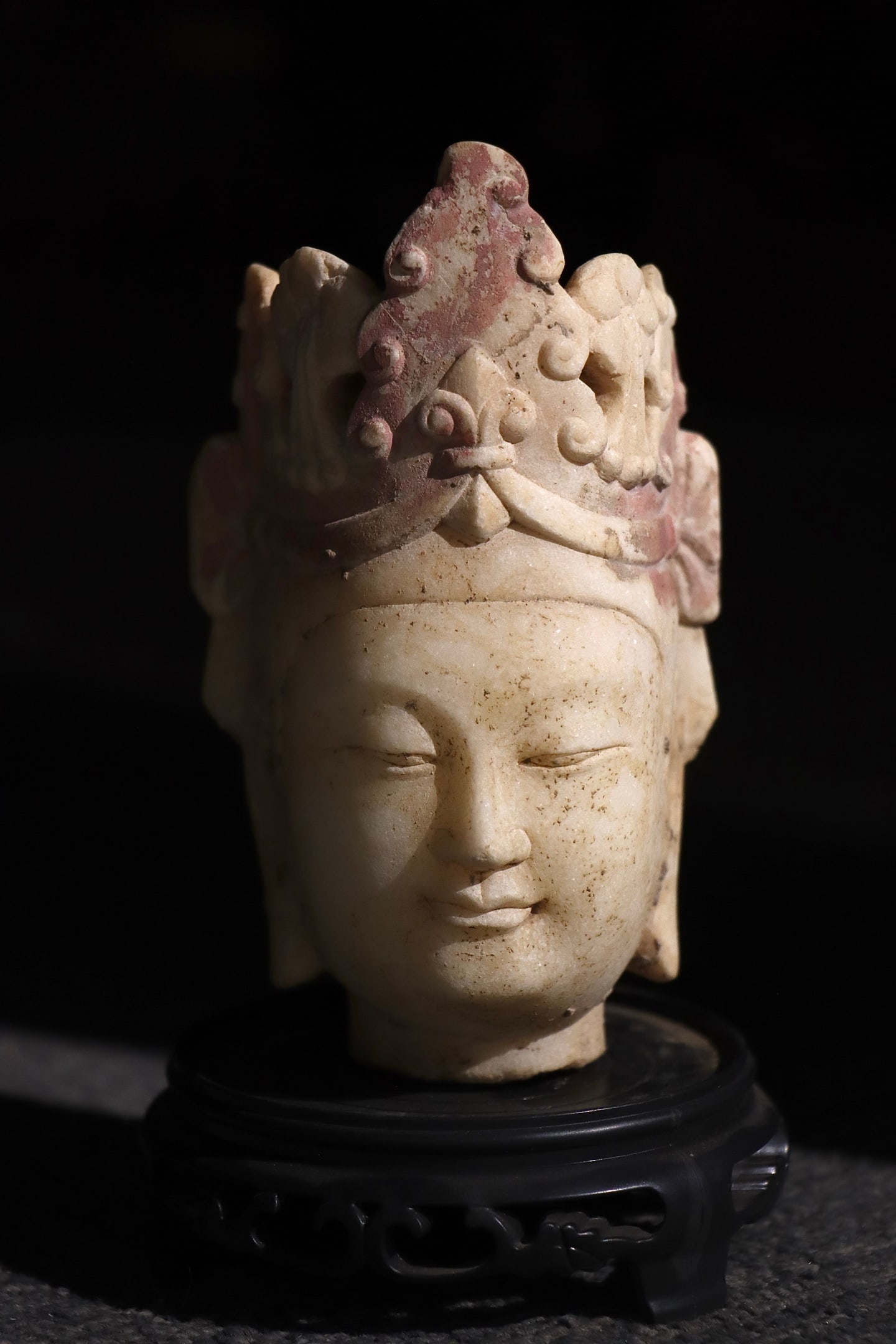 Northern Qi Dynasty,White marble carved Avalokite?vara head: Name Northern Qi Dynasty,White marble carved Avalokite?vara head Dimensions H:14cm Description