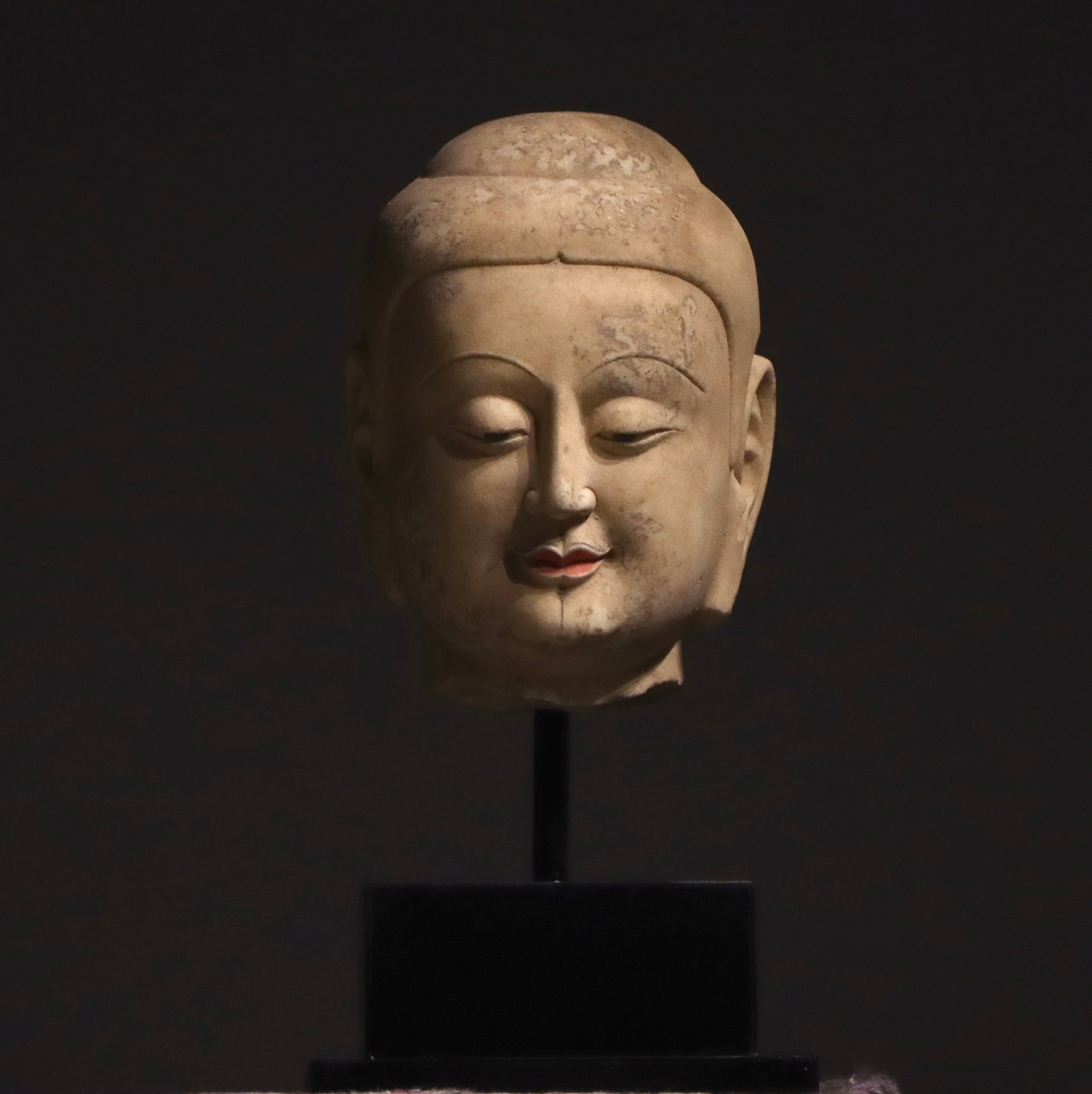 Northern Qi Dynasty,White marble carved Buddha head (1 of 6)