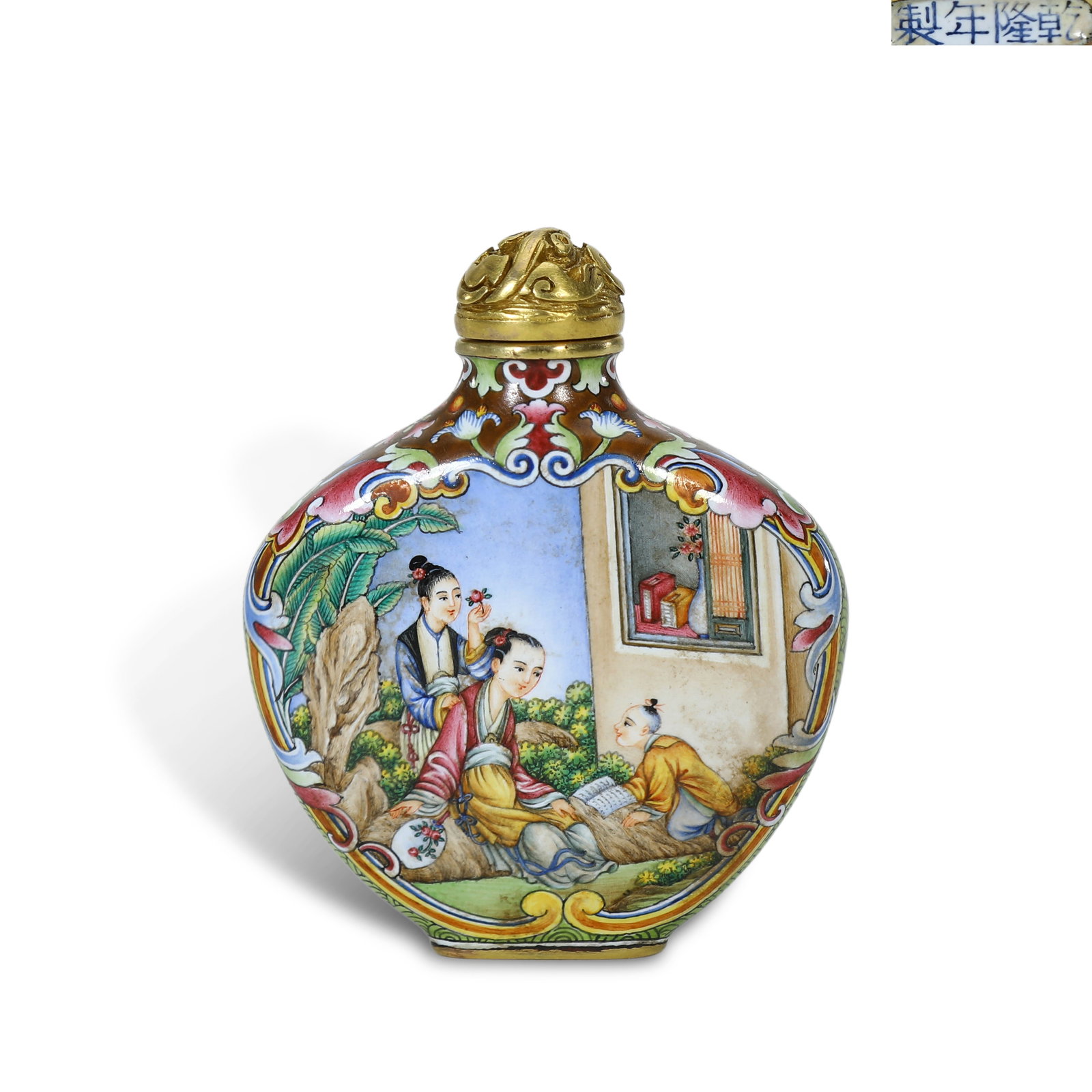 Qing Qianlong period, Enameled Bronze Snuff Bottle with Figural Story: Name Qing Qianlong period, Enameled Bronze Snuff Bottle with Figural Story Dimensions H:6.4cm W:5.3cm Description
