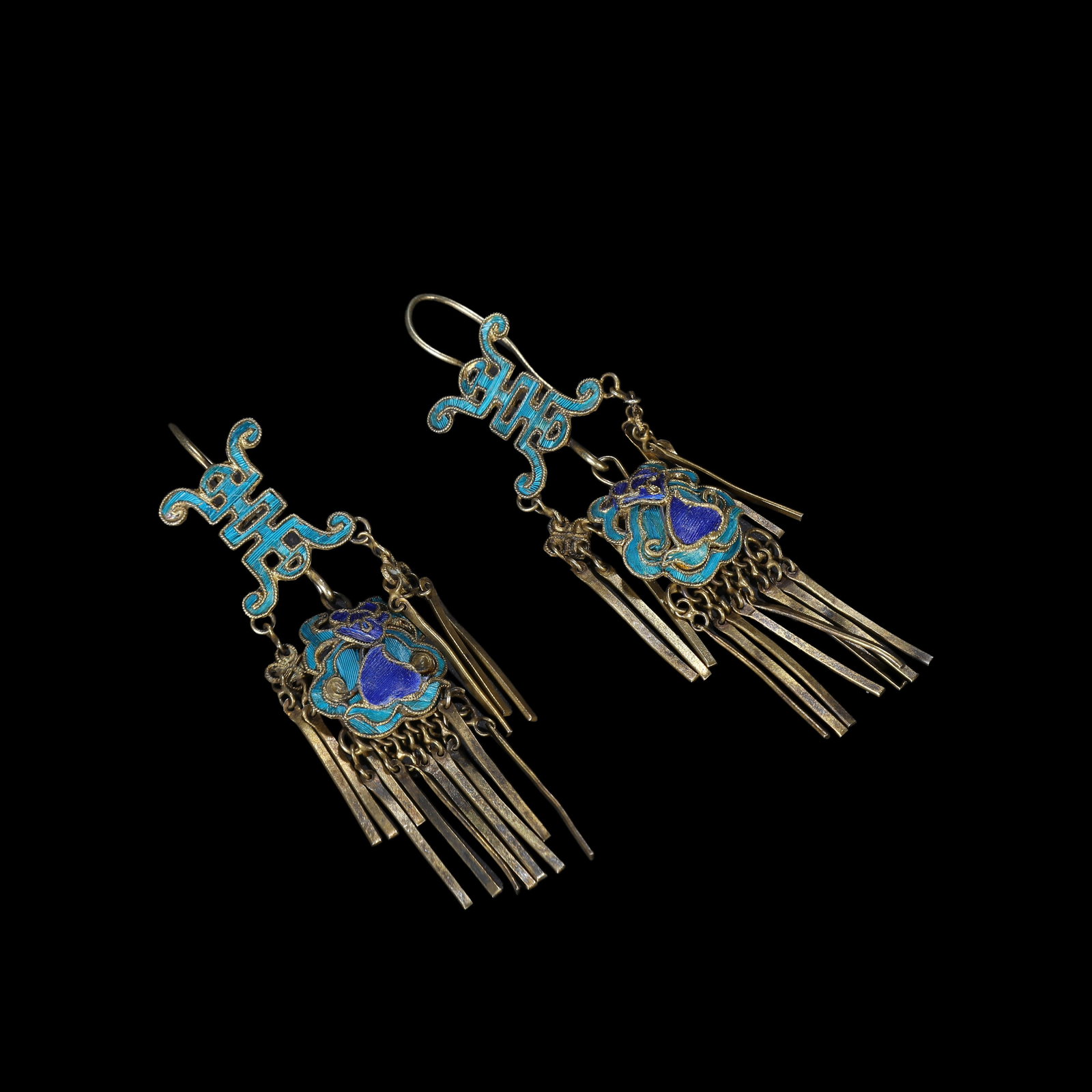 Qing Dynasty, Gilt Silver Kingfisher Feather Earrings with Longevity Characters & Floral: Name Qing Dynasty, Gilt Silver Kingfisher Feather Earrings with Longevity Characters & Floral Dimensions H:8cm W:2.5cm Wt:24.3g Description