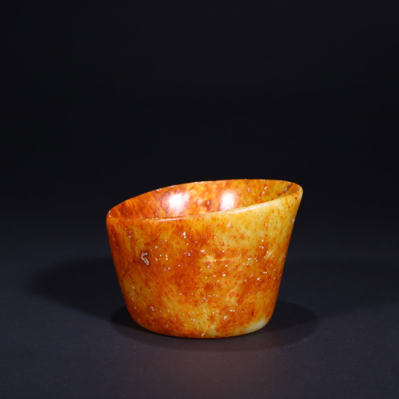 Archaic Jade Horseshoe-Shaped Object - 3