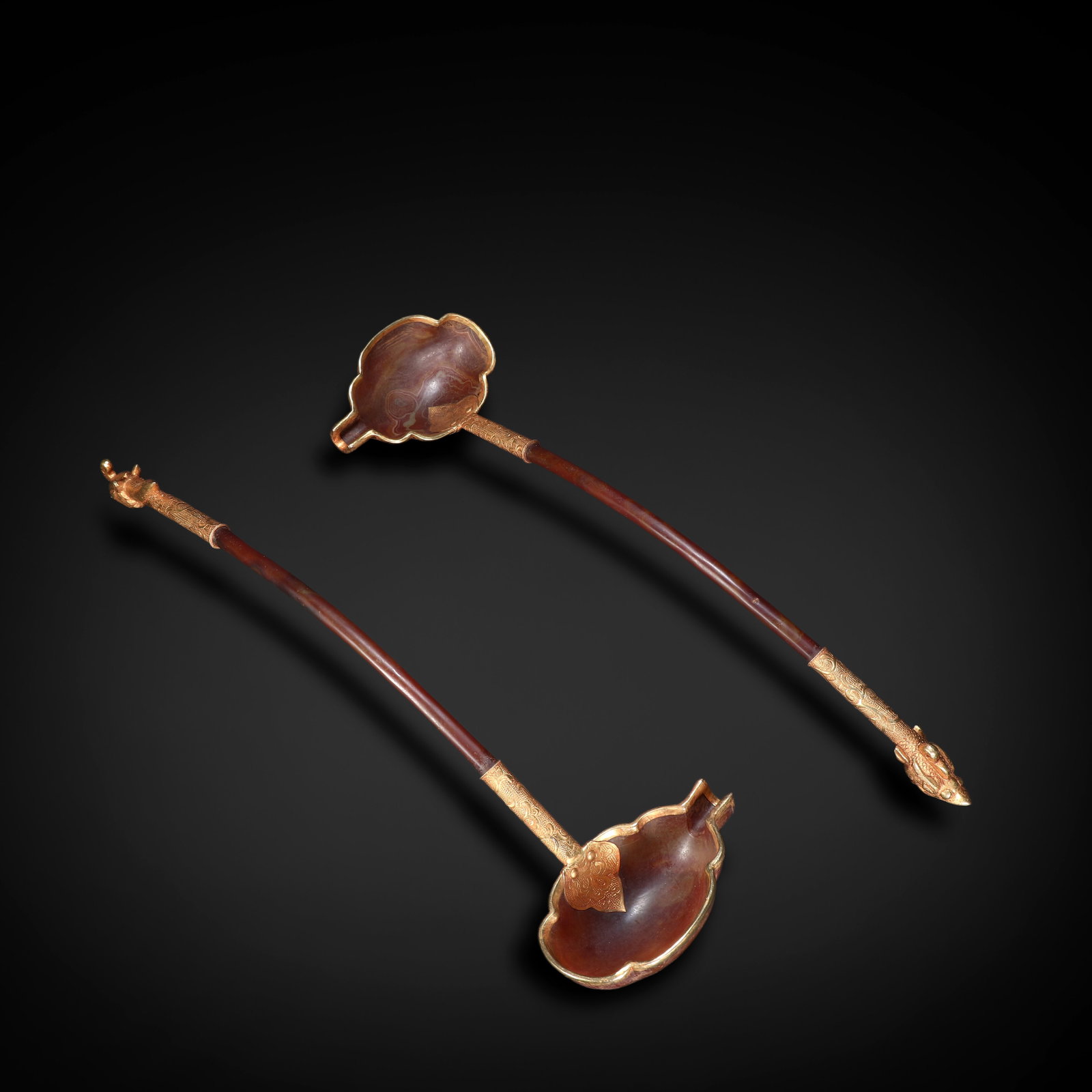 Tang Dynasty Pair of Agate Spoons Inlaid with Gilt Bronze Dragon and Phoenix Handles (1 of 5)
