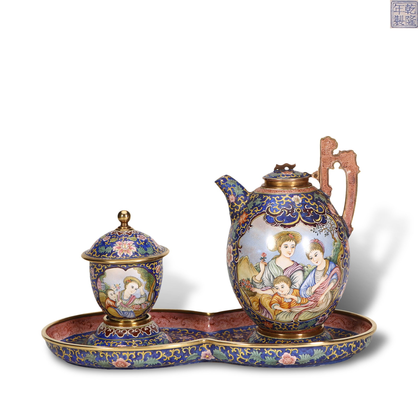 Qing Dynasty Qianlong Period,Set of Copper-Bodied Painted Enamel Ewers with Floral Scrolls and: Name Qing Dynasty Qianlong Period,Set of Copper-Bodied Painted Enamel Ewers with Floral Scrolls and Western Figure Cartouches Dimensions H:15cm W:23cm Description
