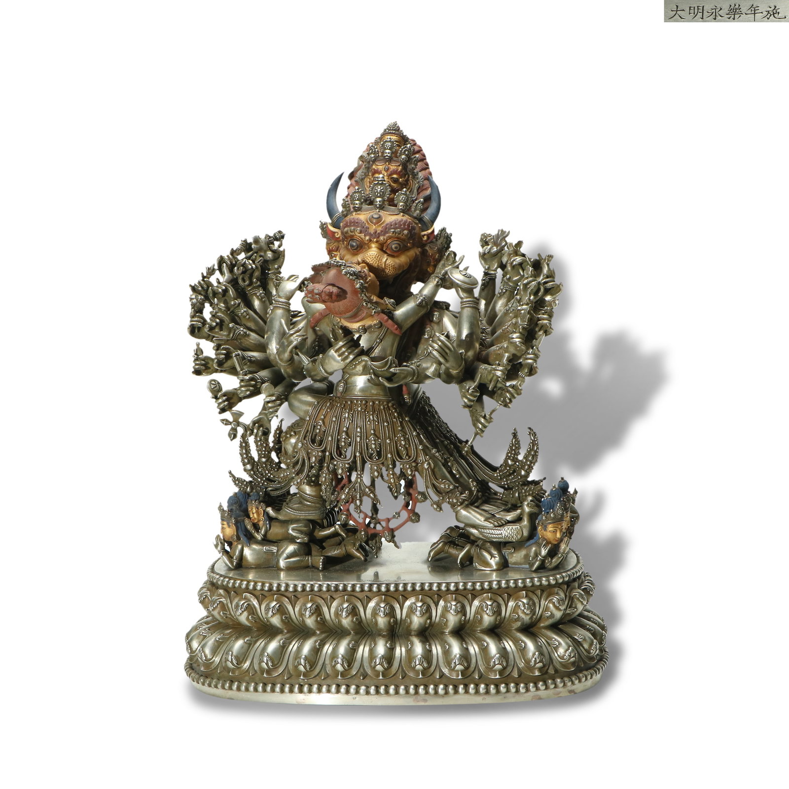 Ming Dynasty Pure silver statue of Yamantaka: Name Ming Dynasty Pure silver statue of Yamantaka Dimensions H:41.5cm W:32cm Description