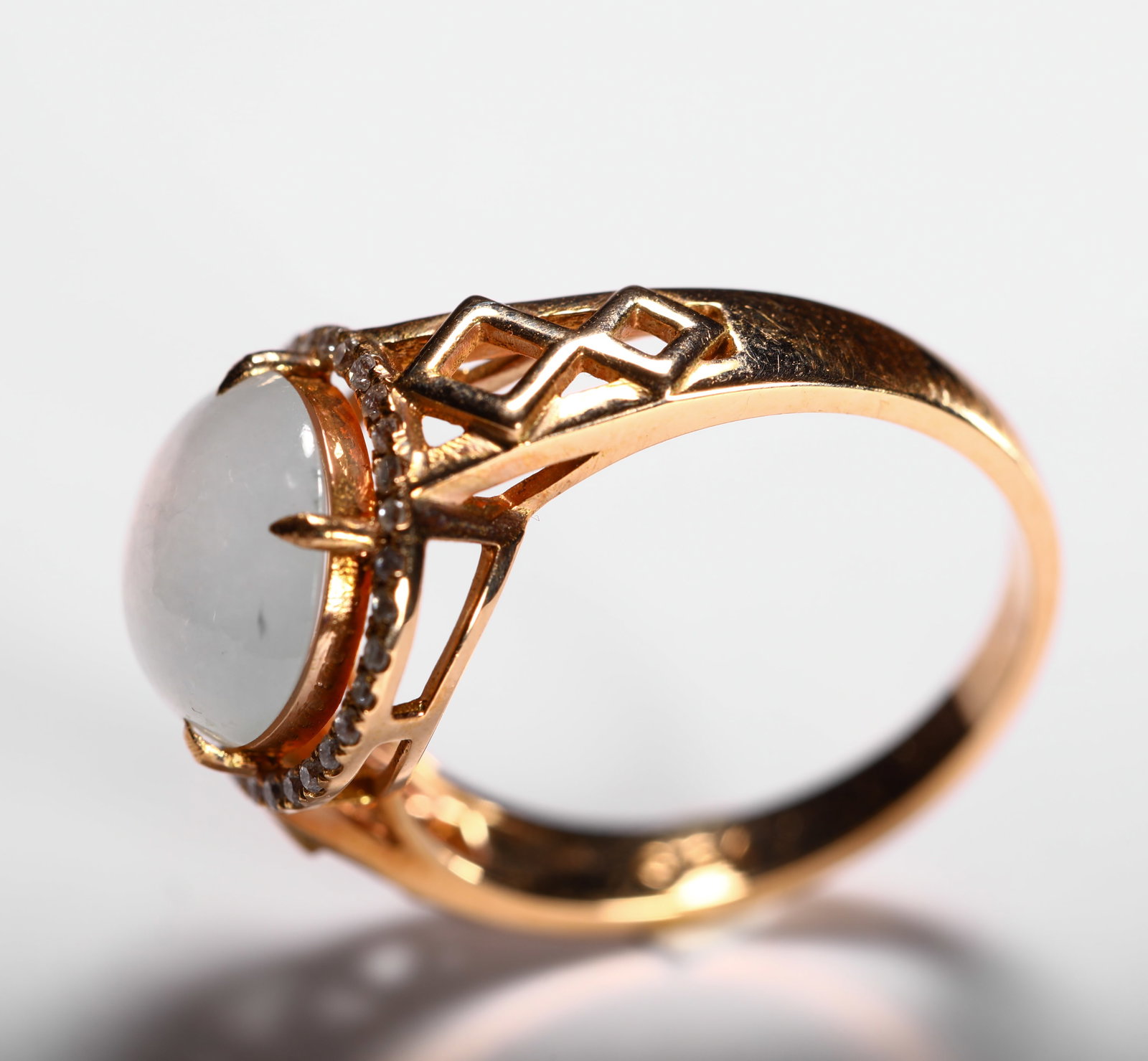 18K GOLD ICE-TYPE JADE RING - 8