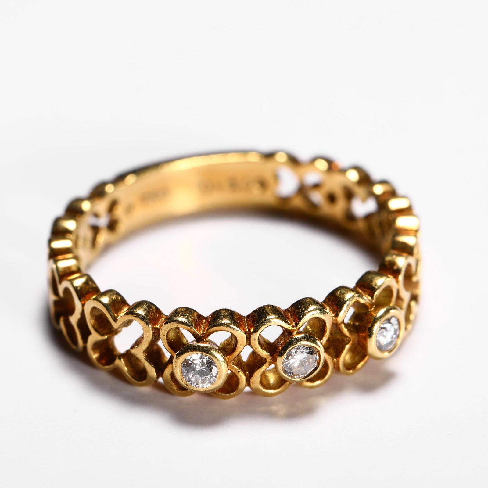 18K DIAMOND RING - 8