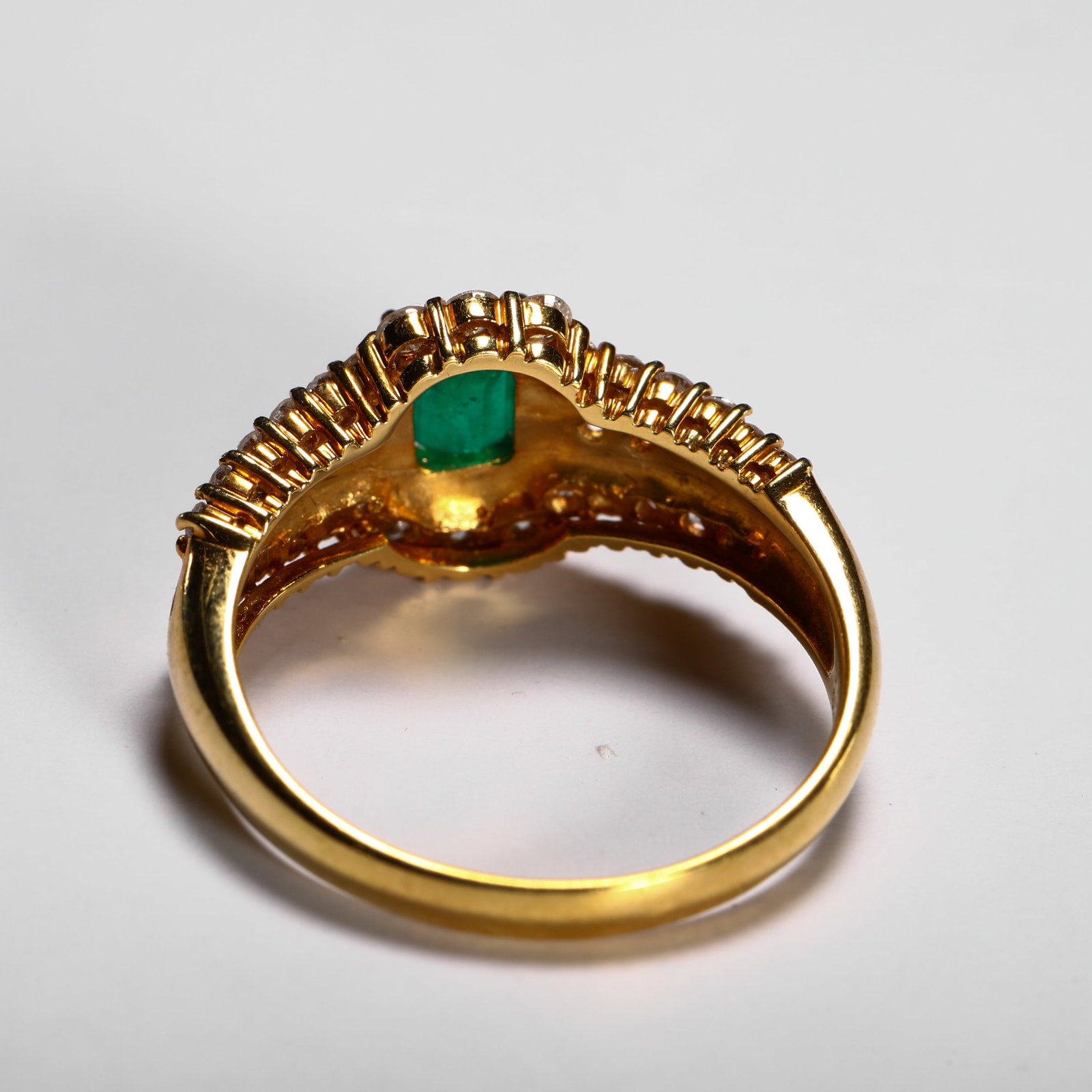 18K EMERALD RING - 4