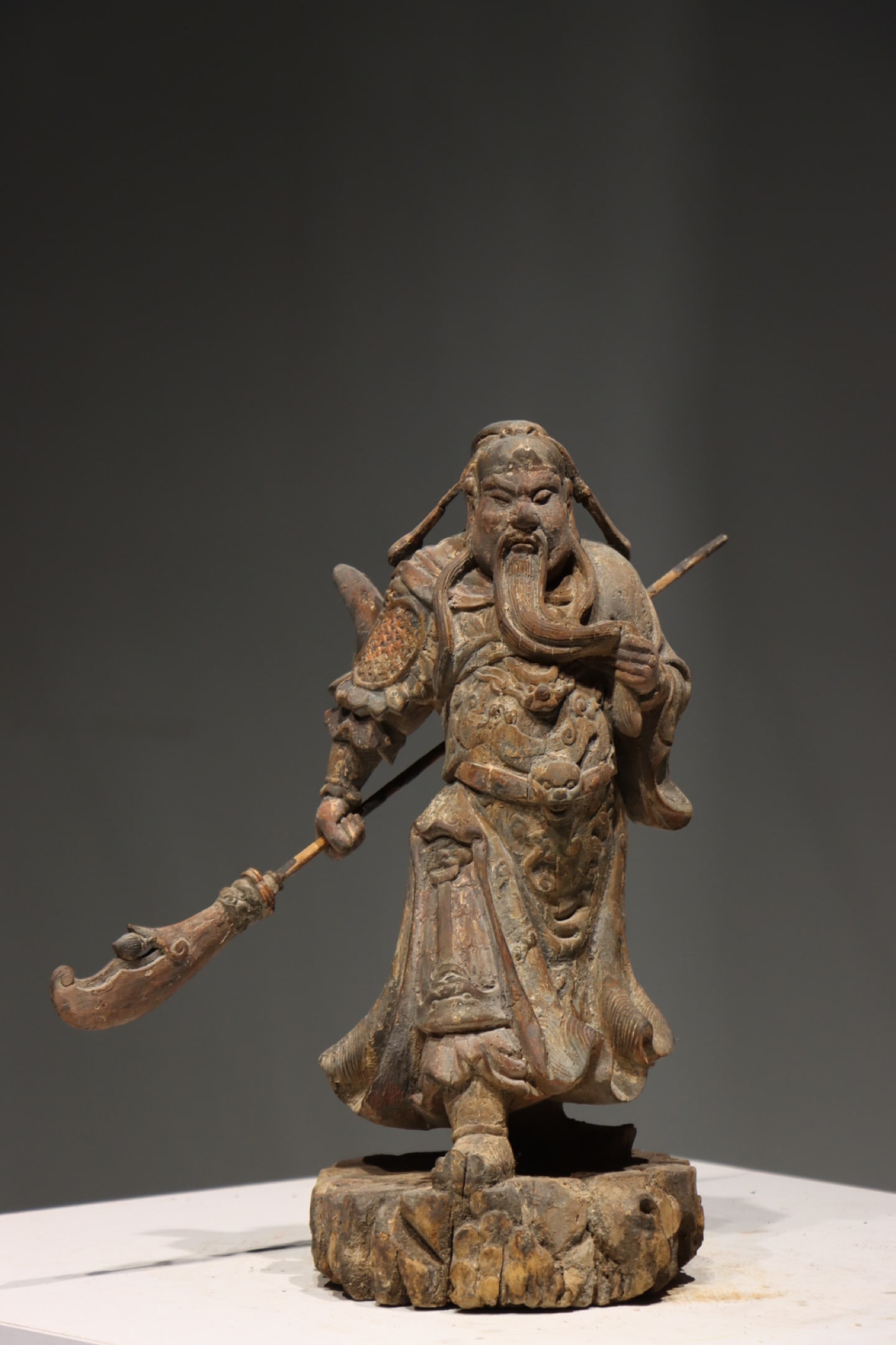 A WOODCARVING OF GUAN GONG FROM THE MING DYNASTY: H: 40cm (15.75in)