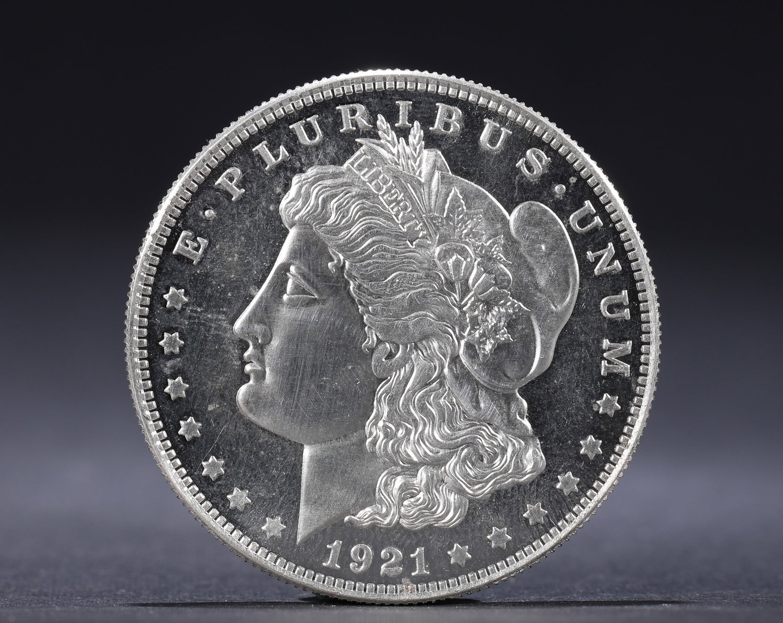 AMERICAN MORGAN SILVER DOLLAR 1921: D: 3.7cmWeight: 27g