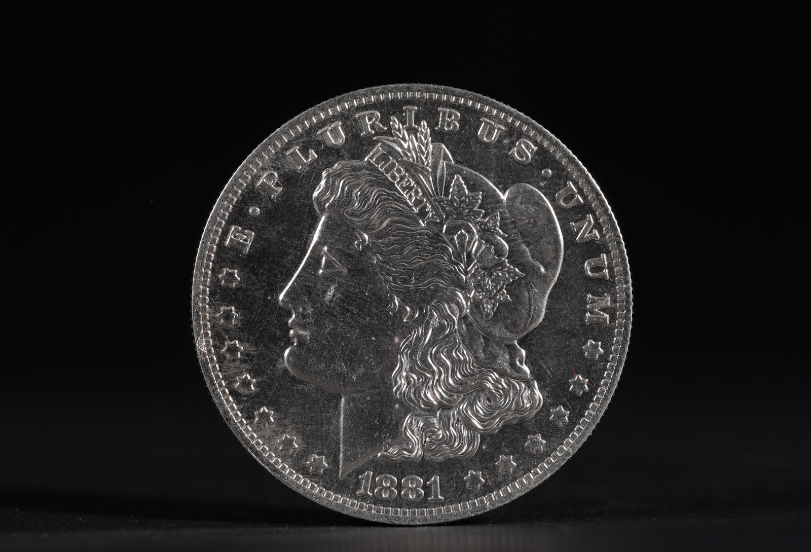 AMERICAN MORGAN SILVER DOLLAR OF 1881: D: 3.9cmWeight: 27g